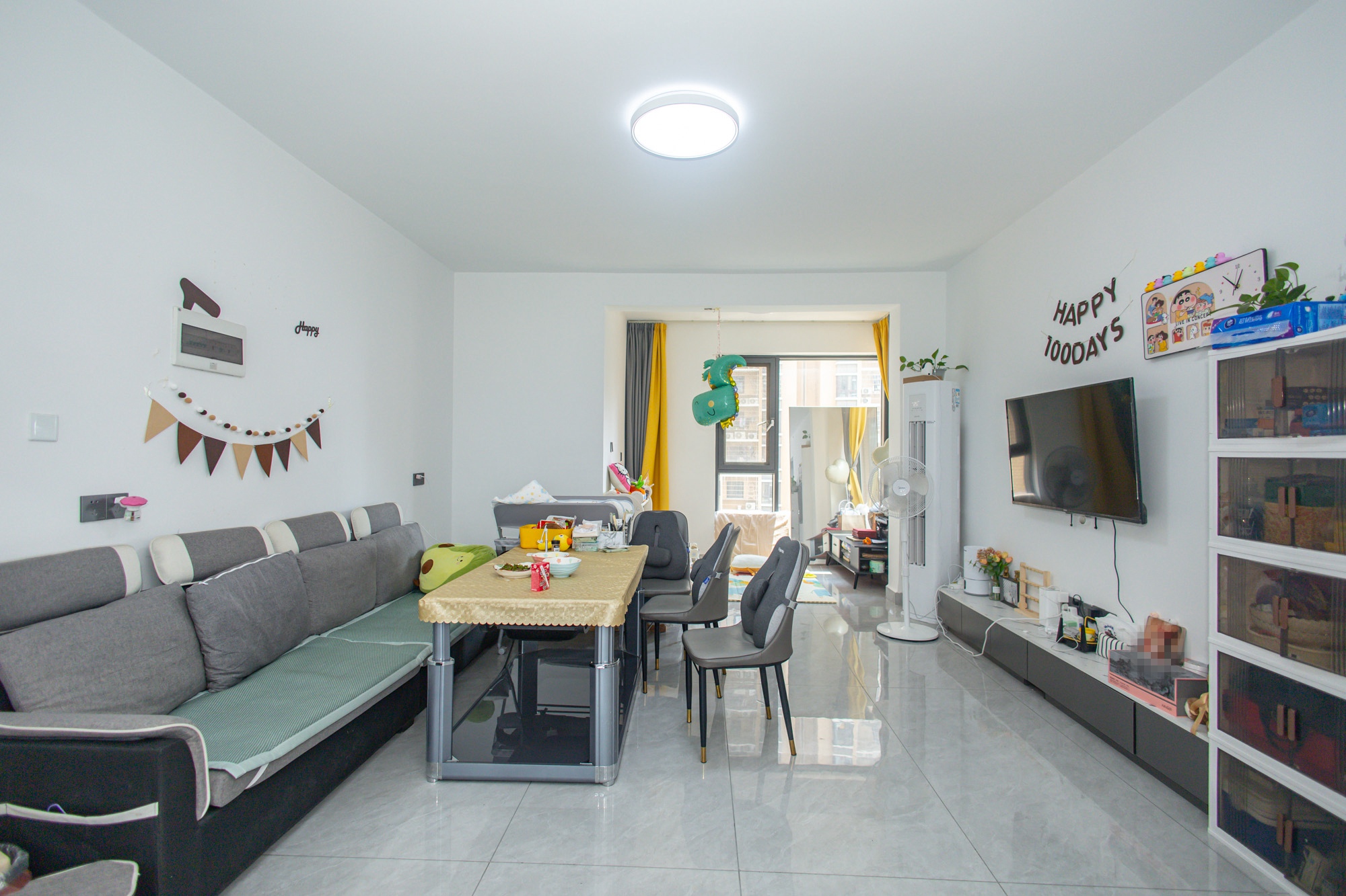 楚天世纪城西苑 3室2厅2卫 99.8万 楚天世纪城西苑 3室2厅2卫 99.8万客厅