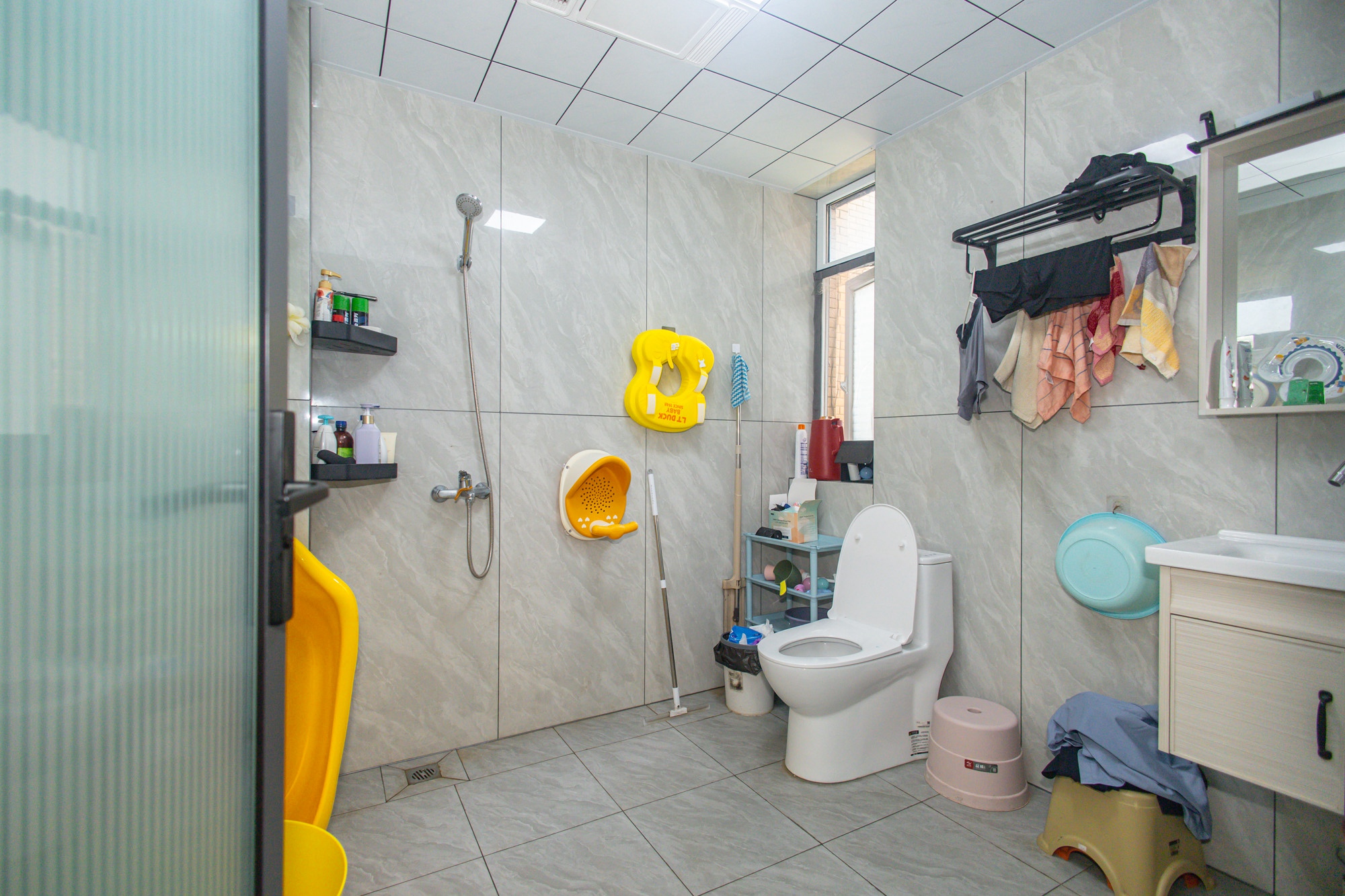 楚天世纪城西苑 3室2厅2卫 99.8万 楚天世纪城西苑 3室2厅2卫 99.8万卫生间