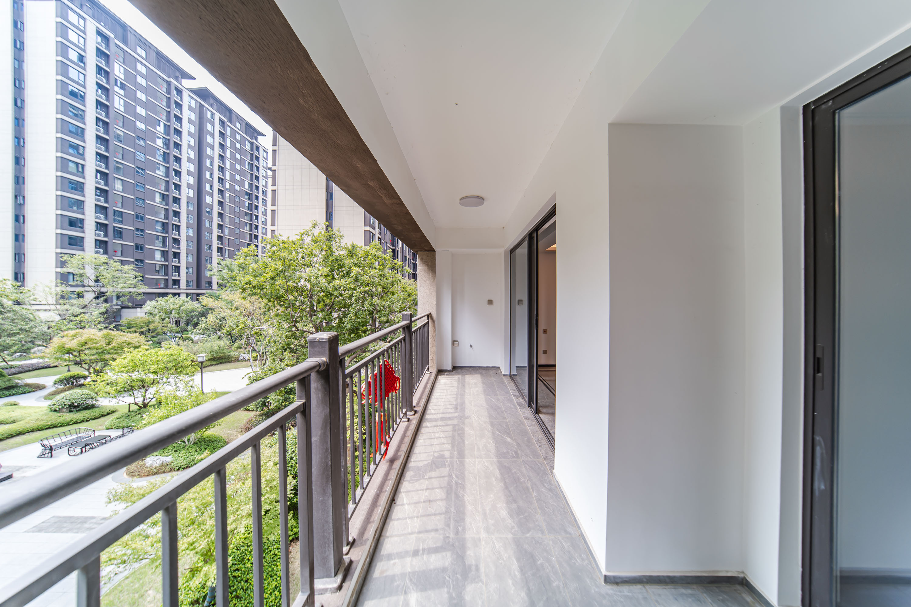 建发电建江山悦  4室2厅2卫   218.80万阳台