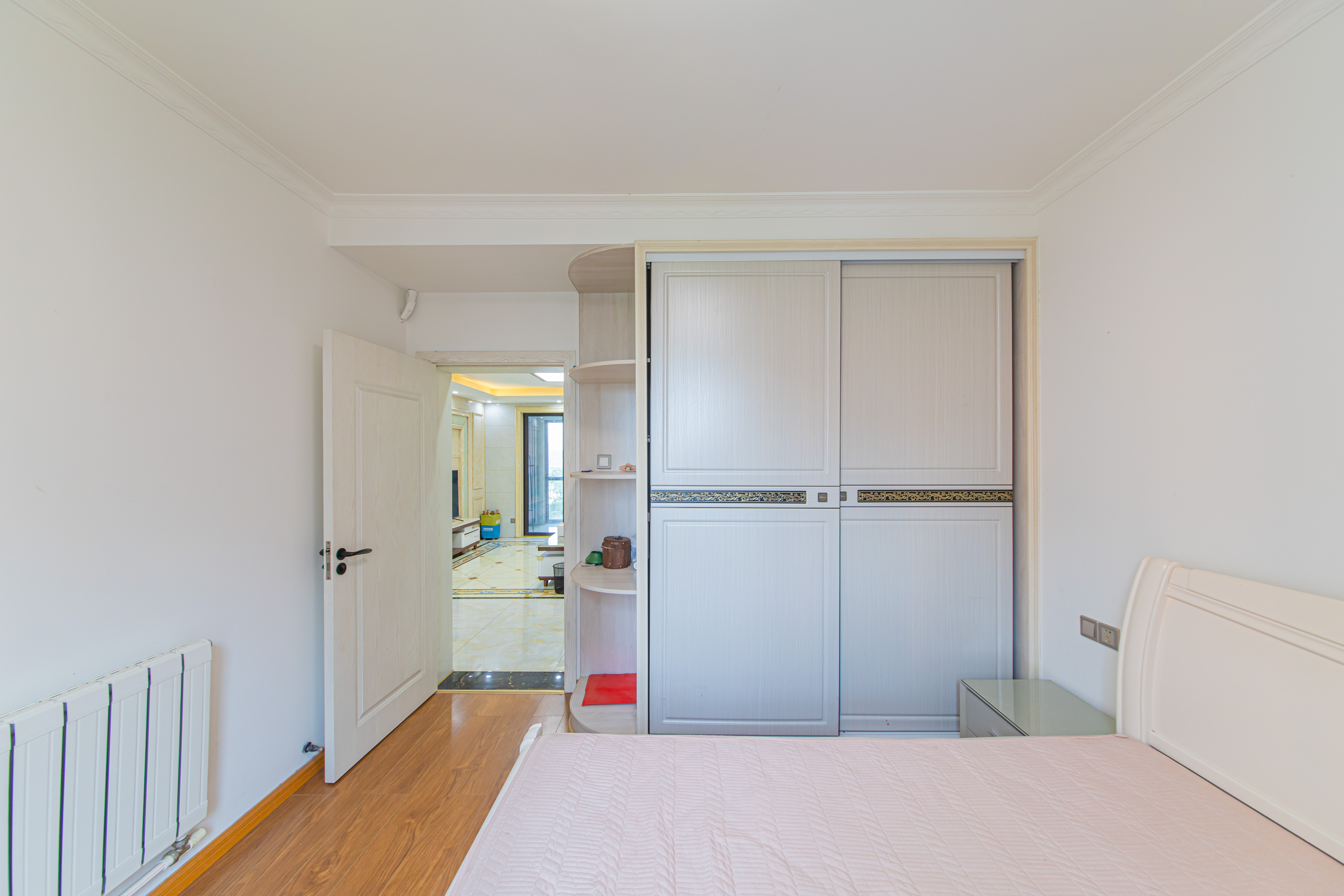 鑫远悦城(鑫远悦时代)  4室2厅2卫    148.0万 鑫远悦城(鑫远悦时代)  4室2厅2卫    148.0万卧室