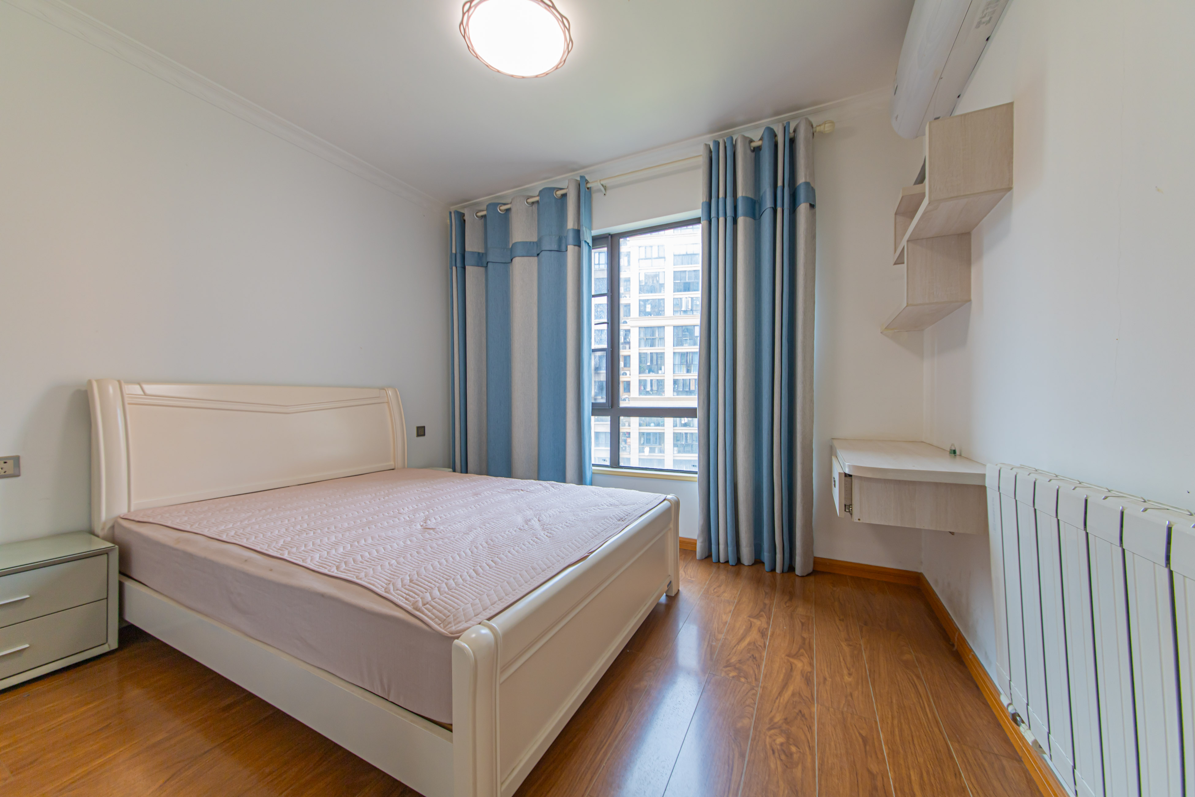 鑫远悦城(鑫远悦时代)  4室2厅2卫    148.0万 鑫远悦城(鑫远悦时代)  4室2厅2卫    148.0万卧室