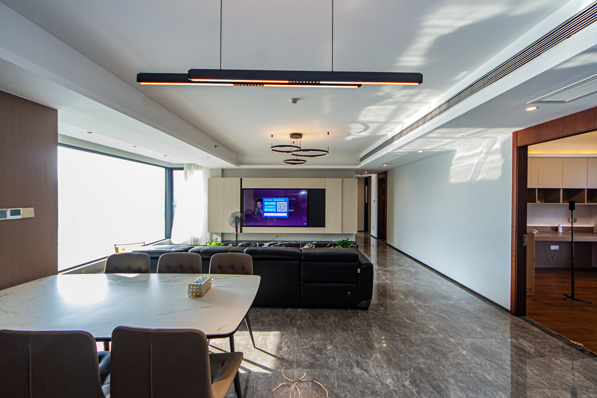 北辰瀚江府 4室2厅2卫 455.0万 北辰瀚江府 4室2厅2卫 455.0万客厅