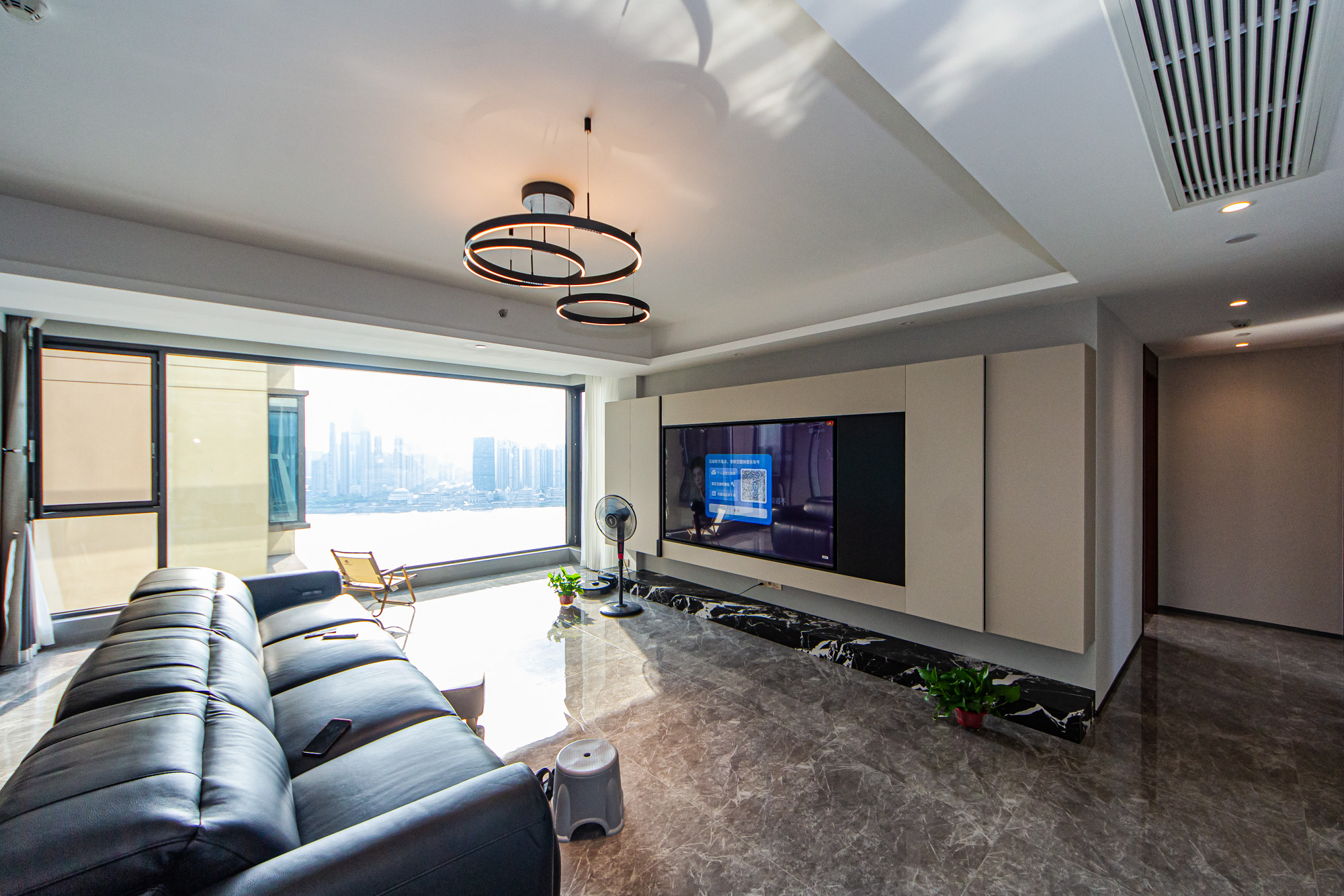 北辰瀚江府 4室2厅2卫 455.0万 北辰瀚江府 4室2厅2卫 455.0万客厅