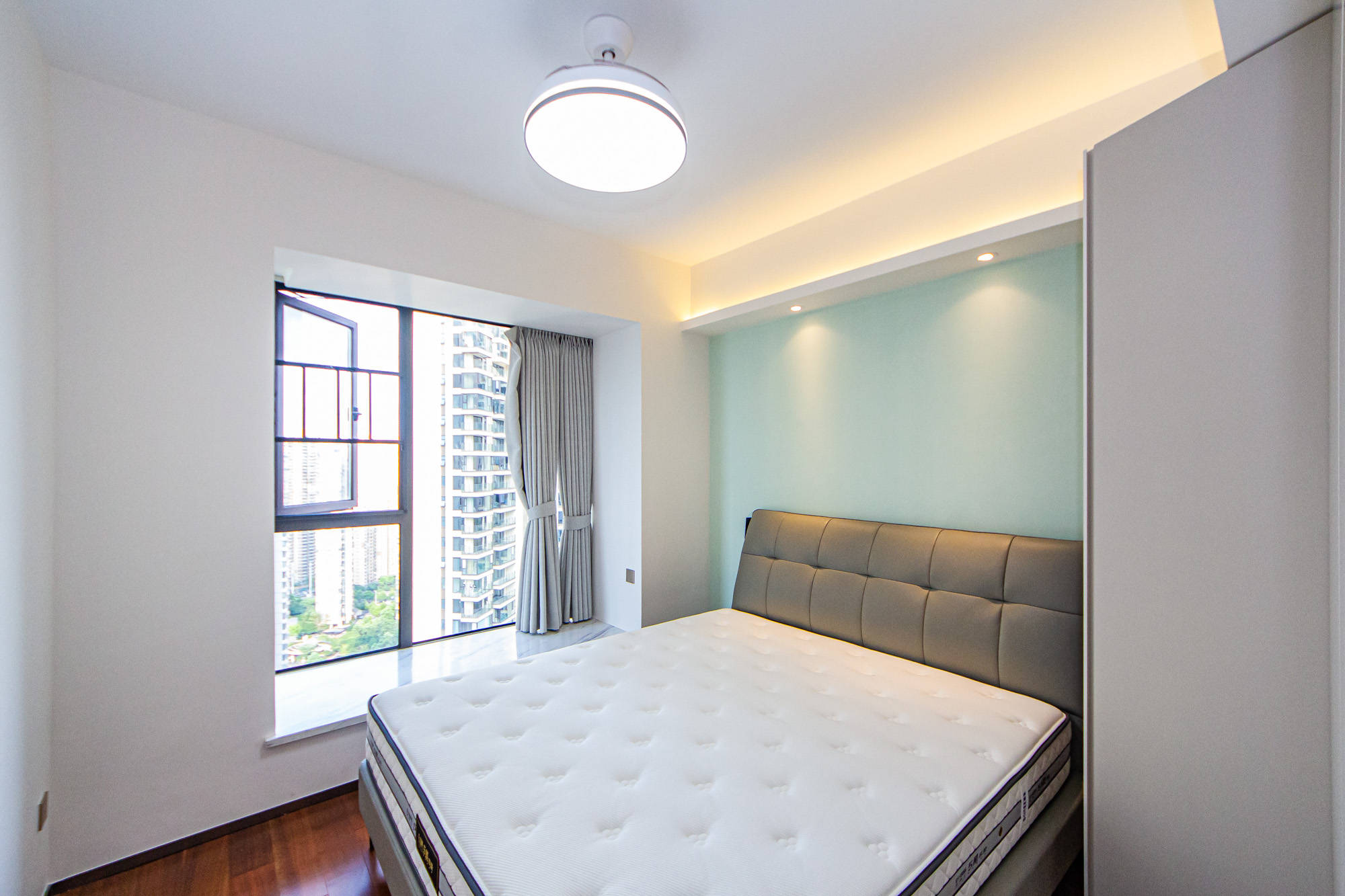 北辰瀚江府 4室2厅2卫 455.0万 北辰瀚江府 4室2厅2卫 455.0万卧室