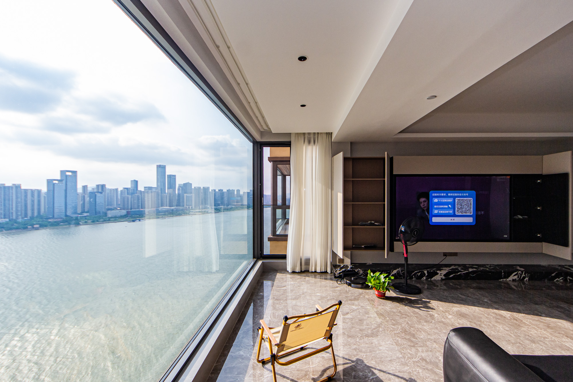 北辰瀚江府 4室2厅2卫 455.0万 北辰瀚江府 4室2厅2卫 455.0万阳台