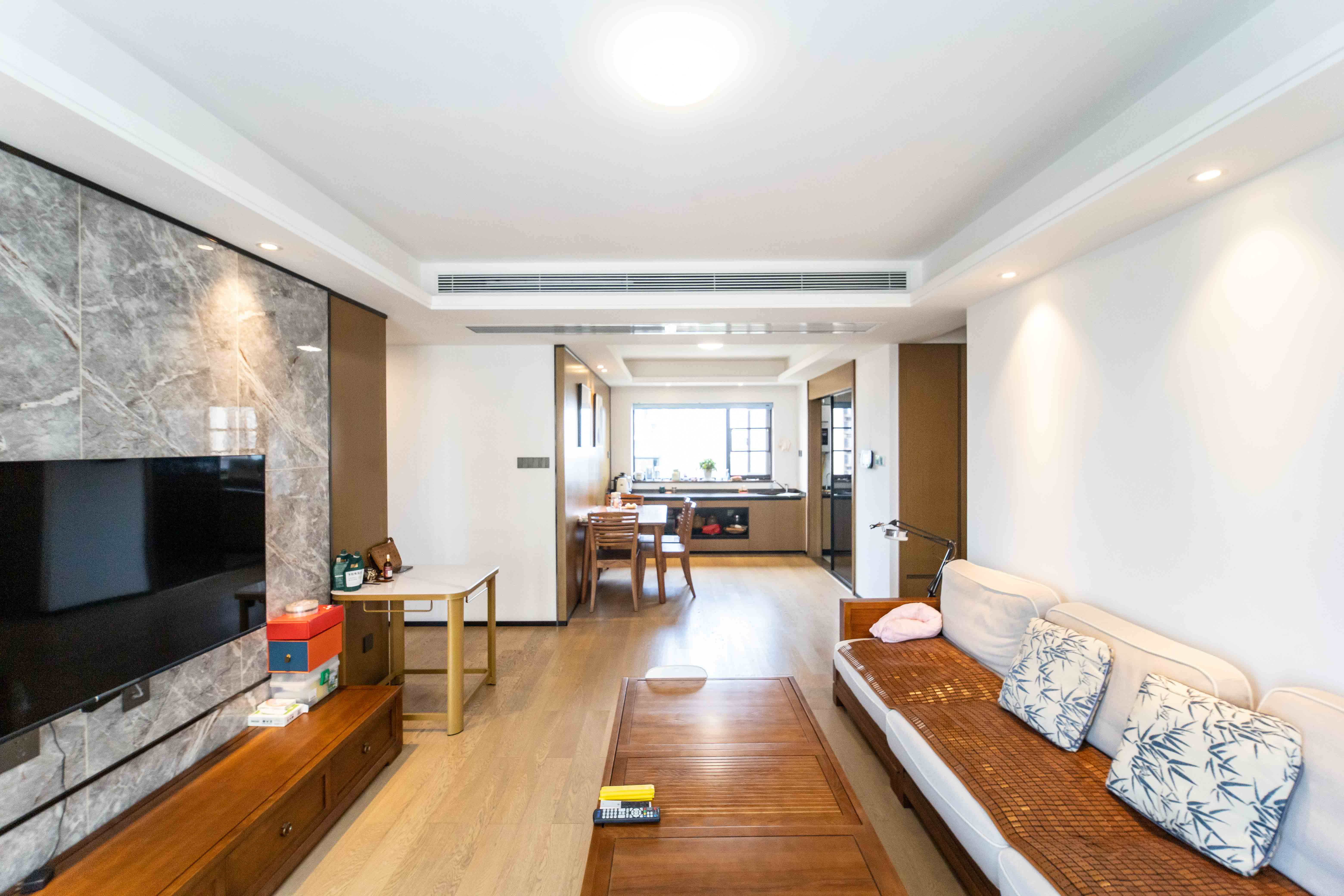 万科金域蓝湾 4室2厅2卫 210.0万 万科金域蓝湾 4室2厅2卫 210.0万客厅