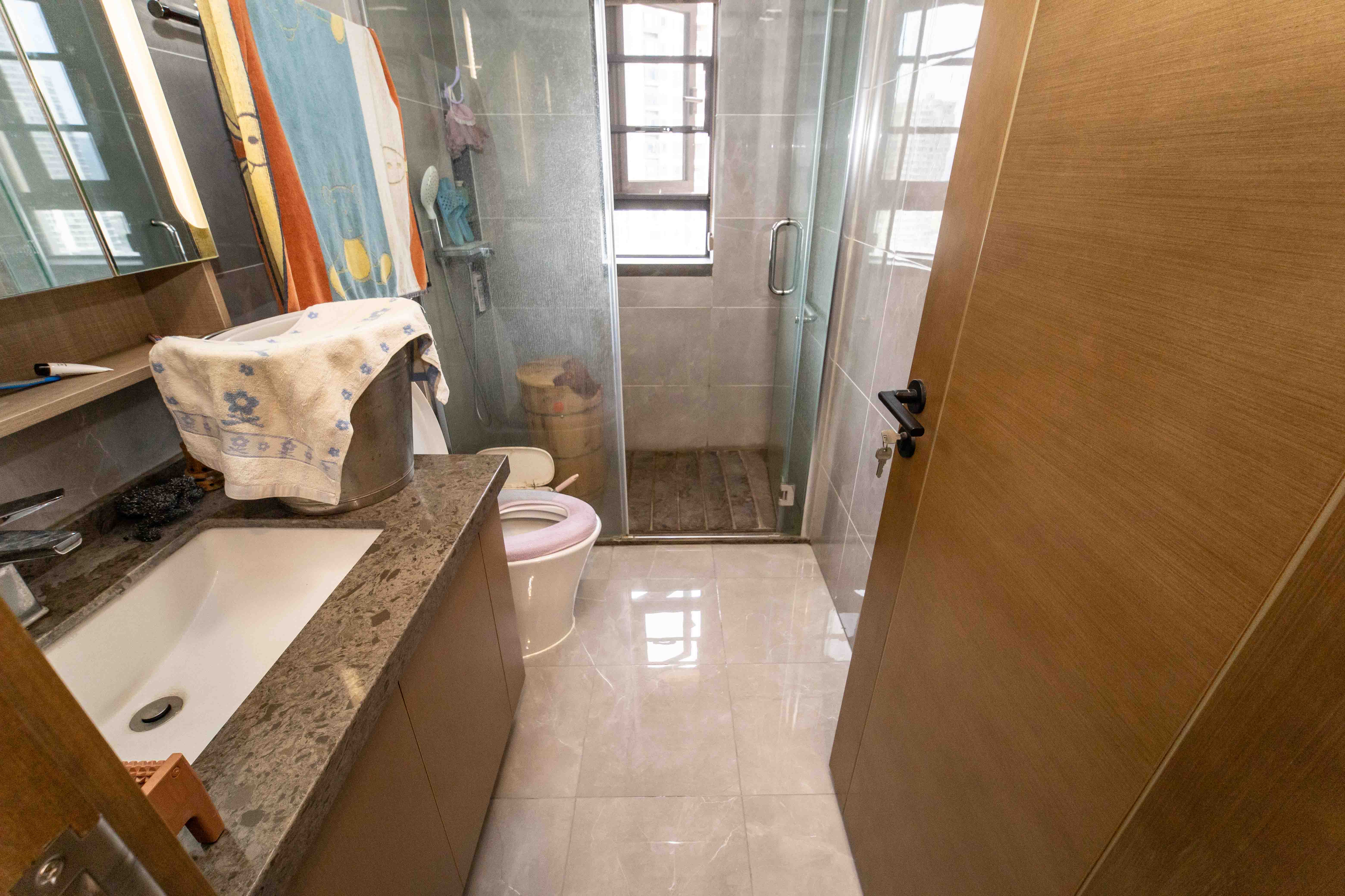 万科金域蓝湾 4室2厅2卫 210.0万 万科金域蓝湾 4室2厅2卫 210.0万卫生间