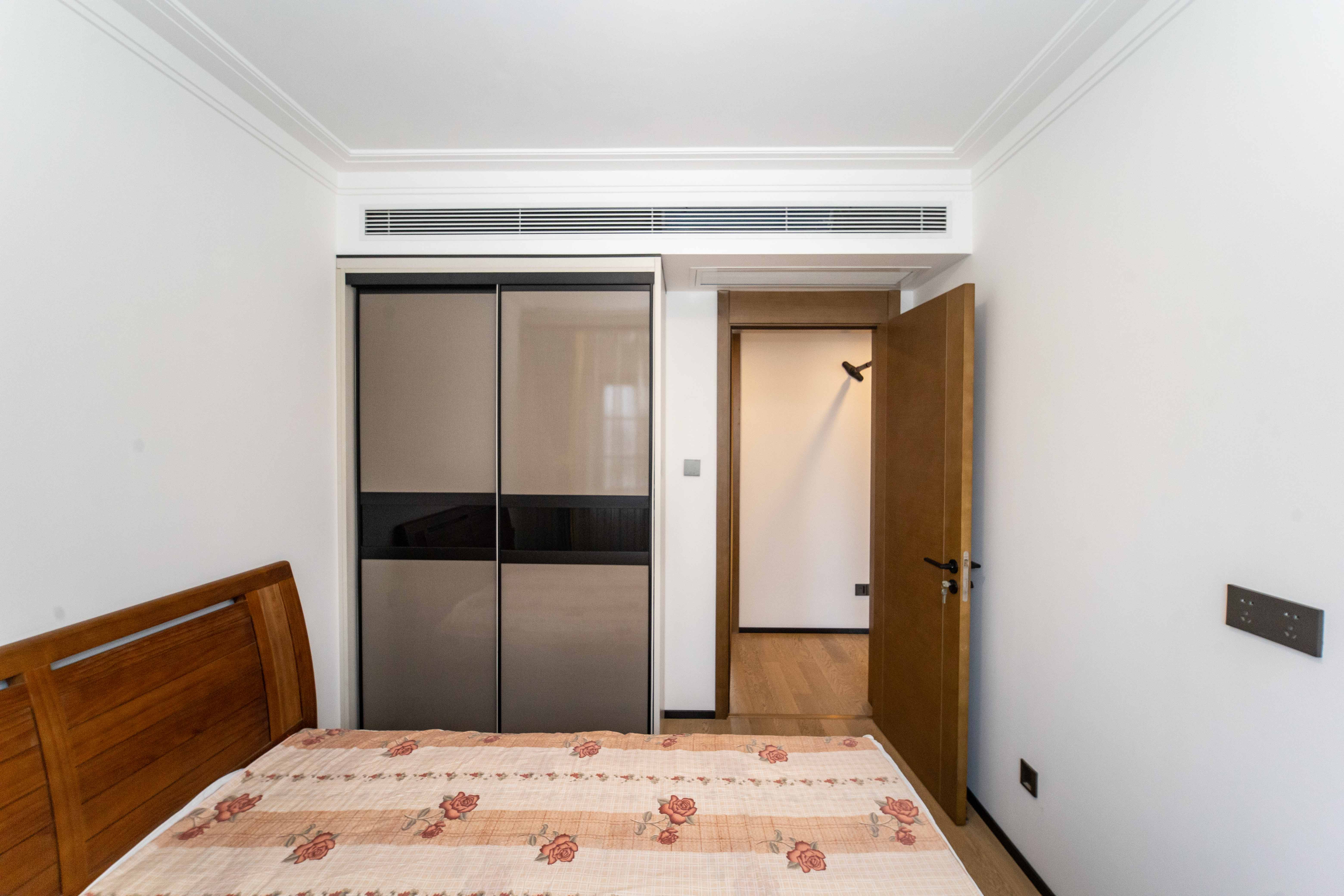 万科金域蓝湾 4室2厅2卫 210.0万 万科金域蓝湾 4室2厅2卫 210.0万卧室