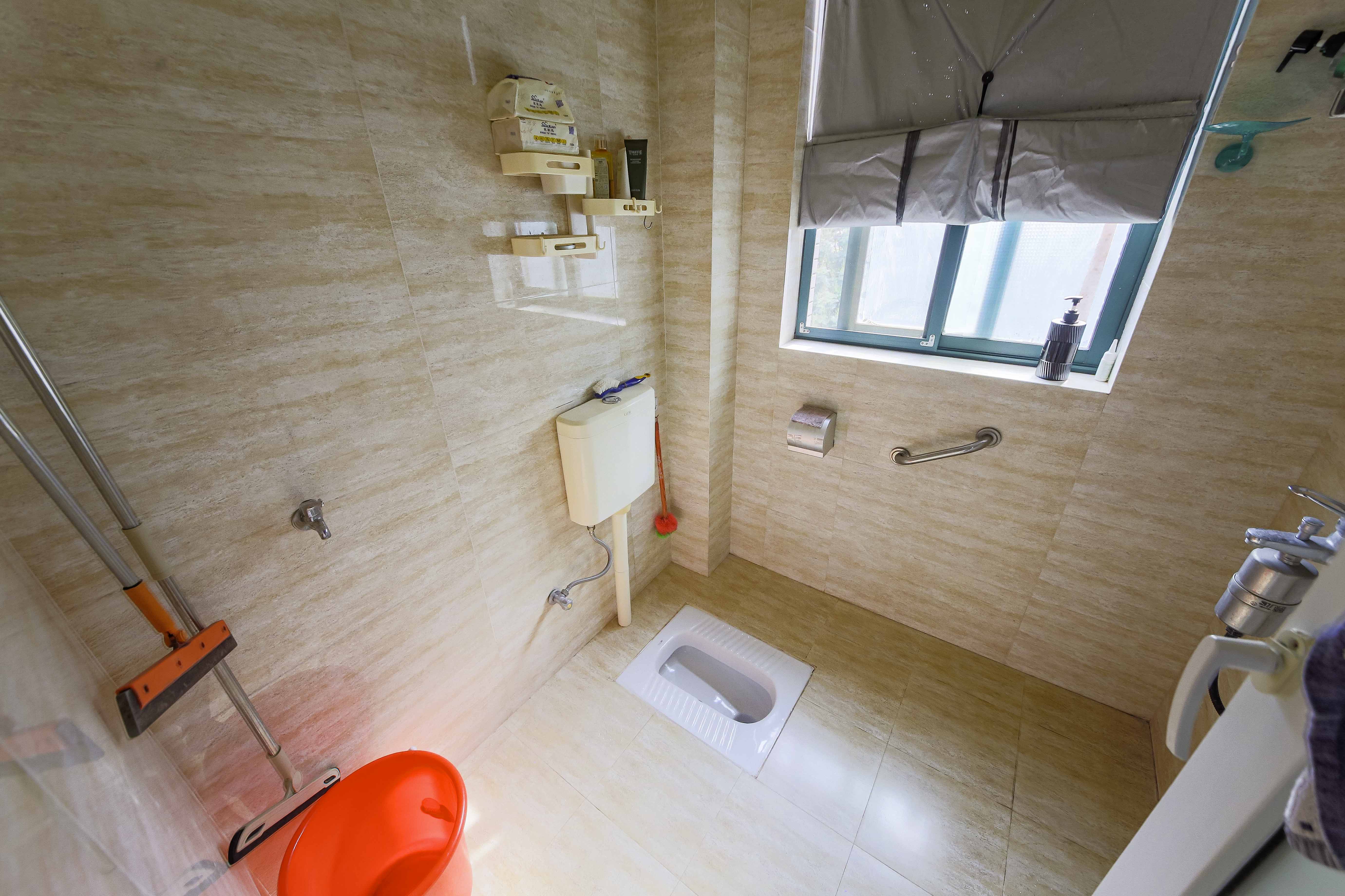 富景园 3室2厅2卫 118.0万 富景园 3室2厅2卫 118.0万卫生间