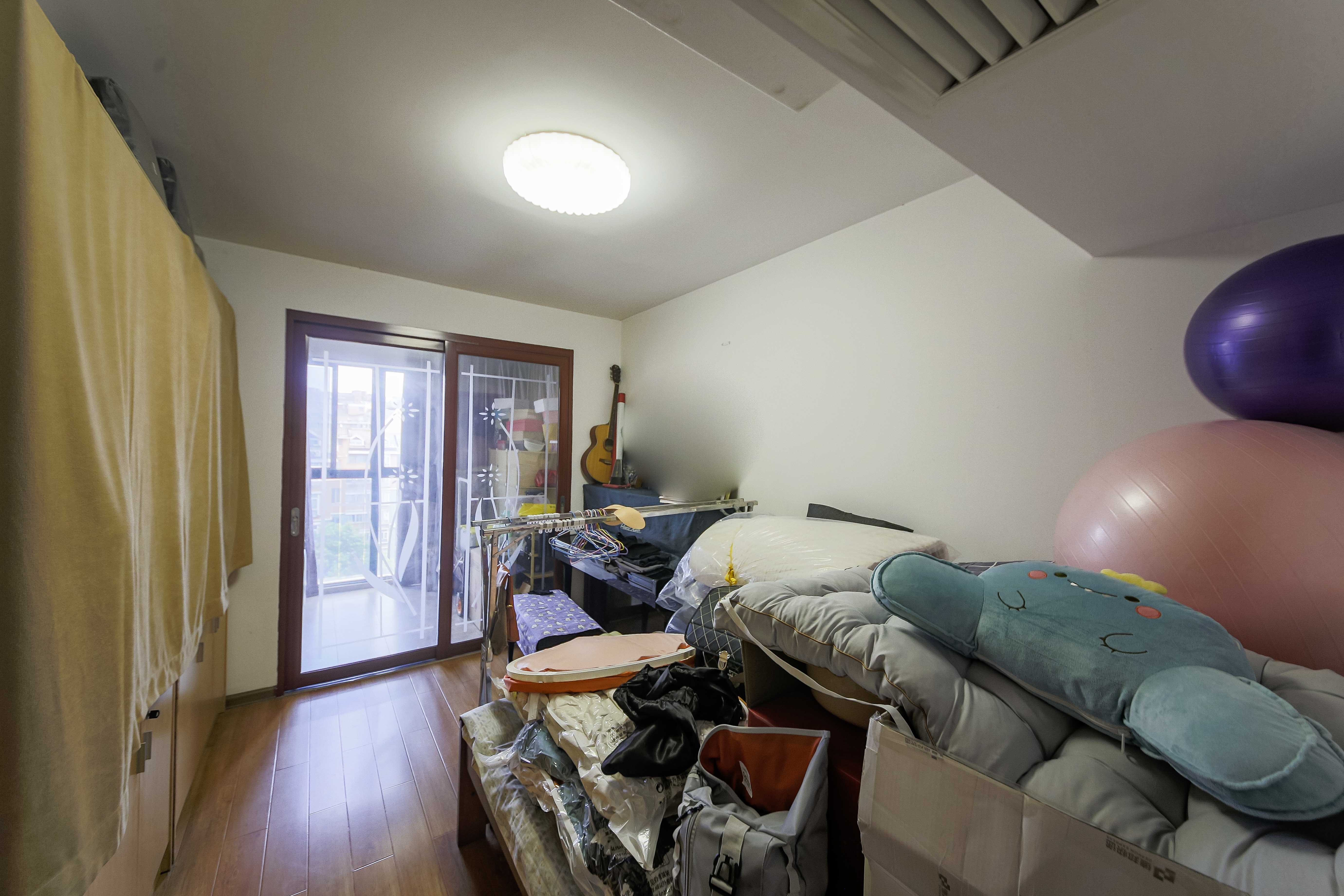 富景园 3室2厅2卫 118.0万 富景园 3室2厅2卫 118.0万卧室