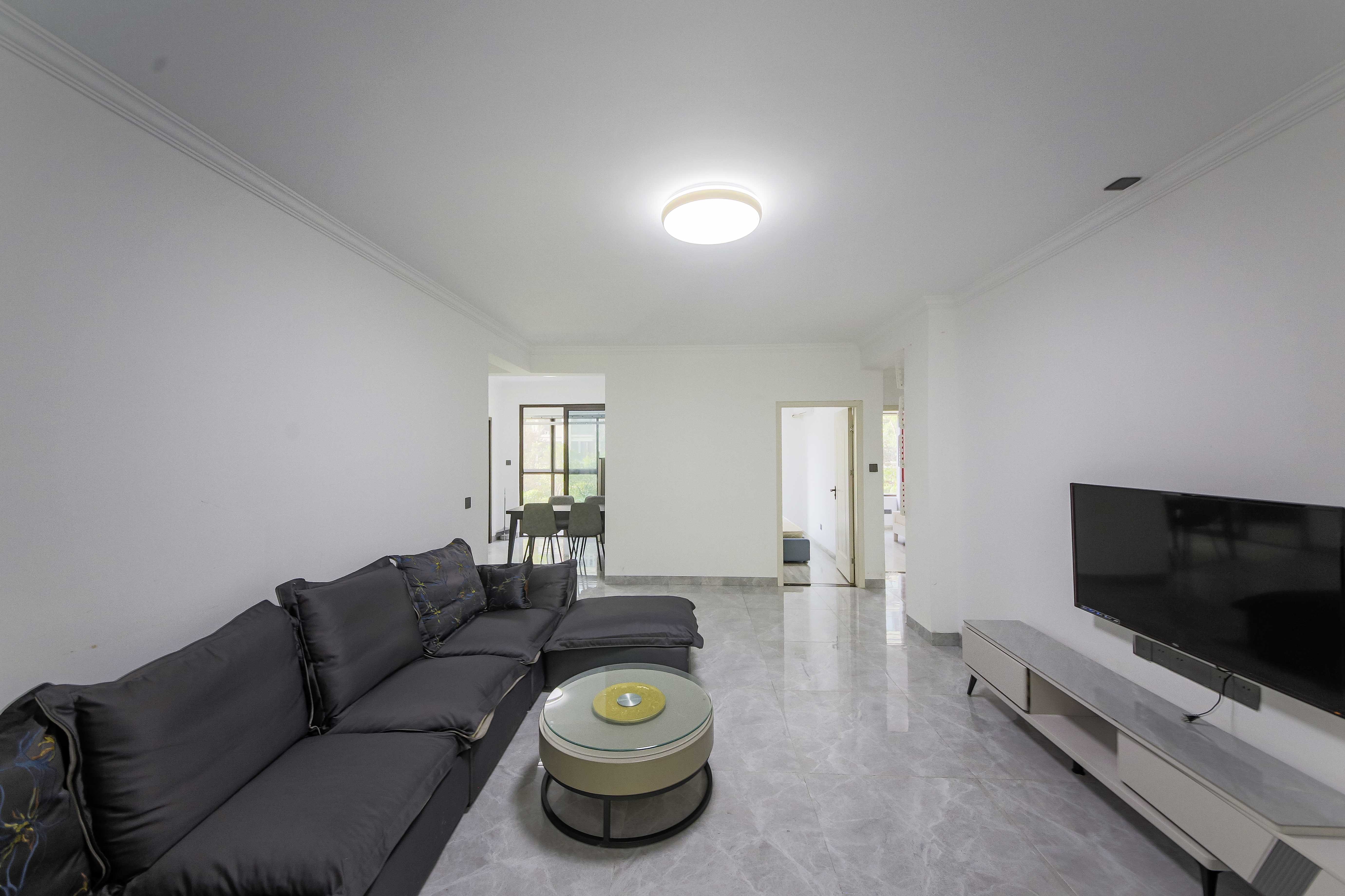 鑫远翡丽郡(鑫远翡丽雅苑)  4室2厅2卫    186.0万 鑫远翡丽郡(鑫远翡丽雅苑)  4室2厅2卫    186.0万客厅