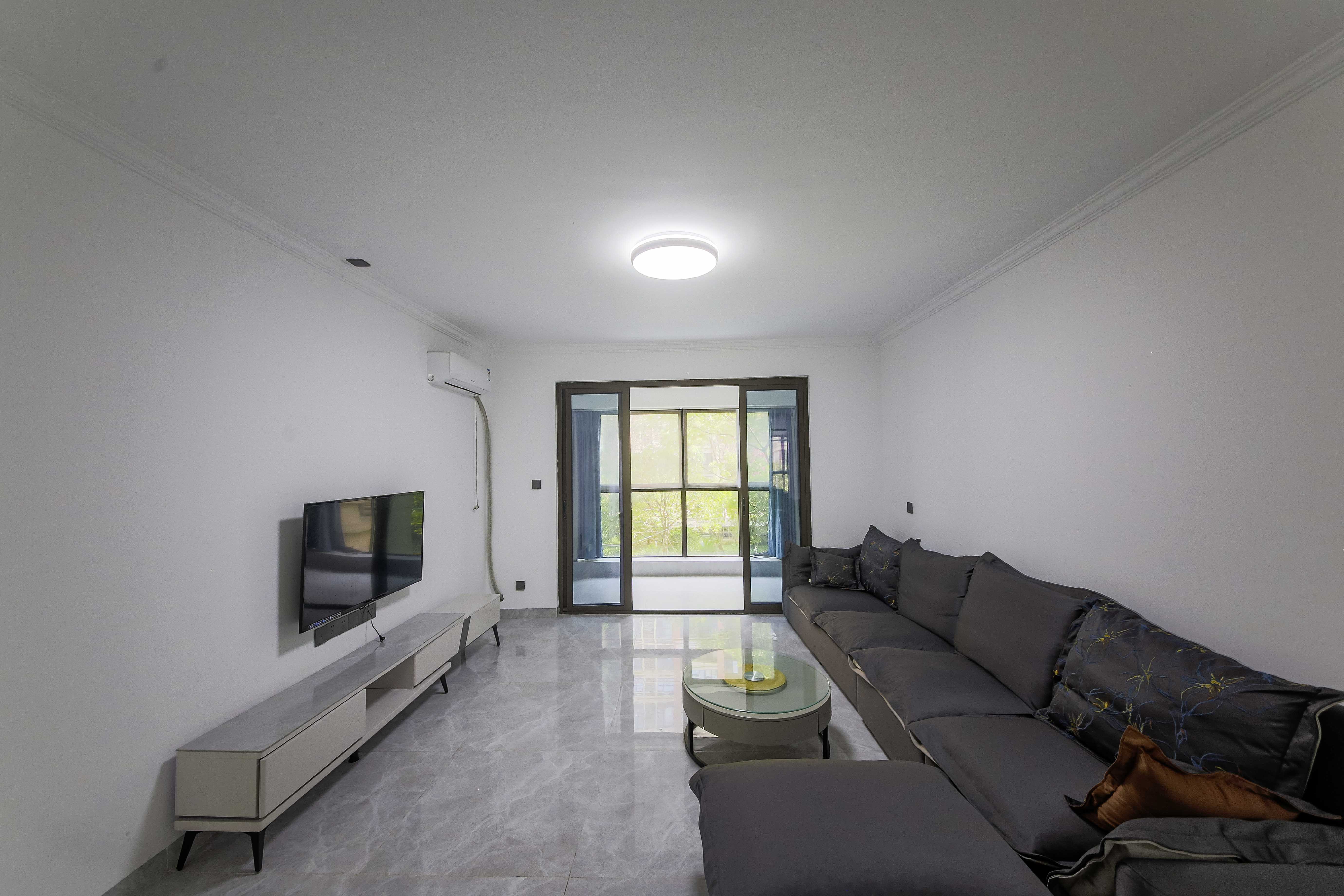 鑫远翡丽郡(鑫远翡丽雅苑)  4室2厅2卫    186.0万 鑫远翡丽郡(鑫远翡丽雅苑)  4室2厅2卫    186.0万客厅