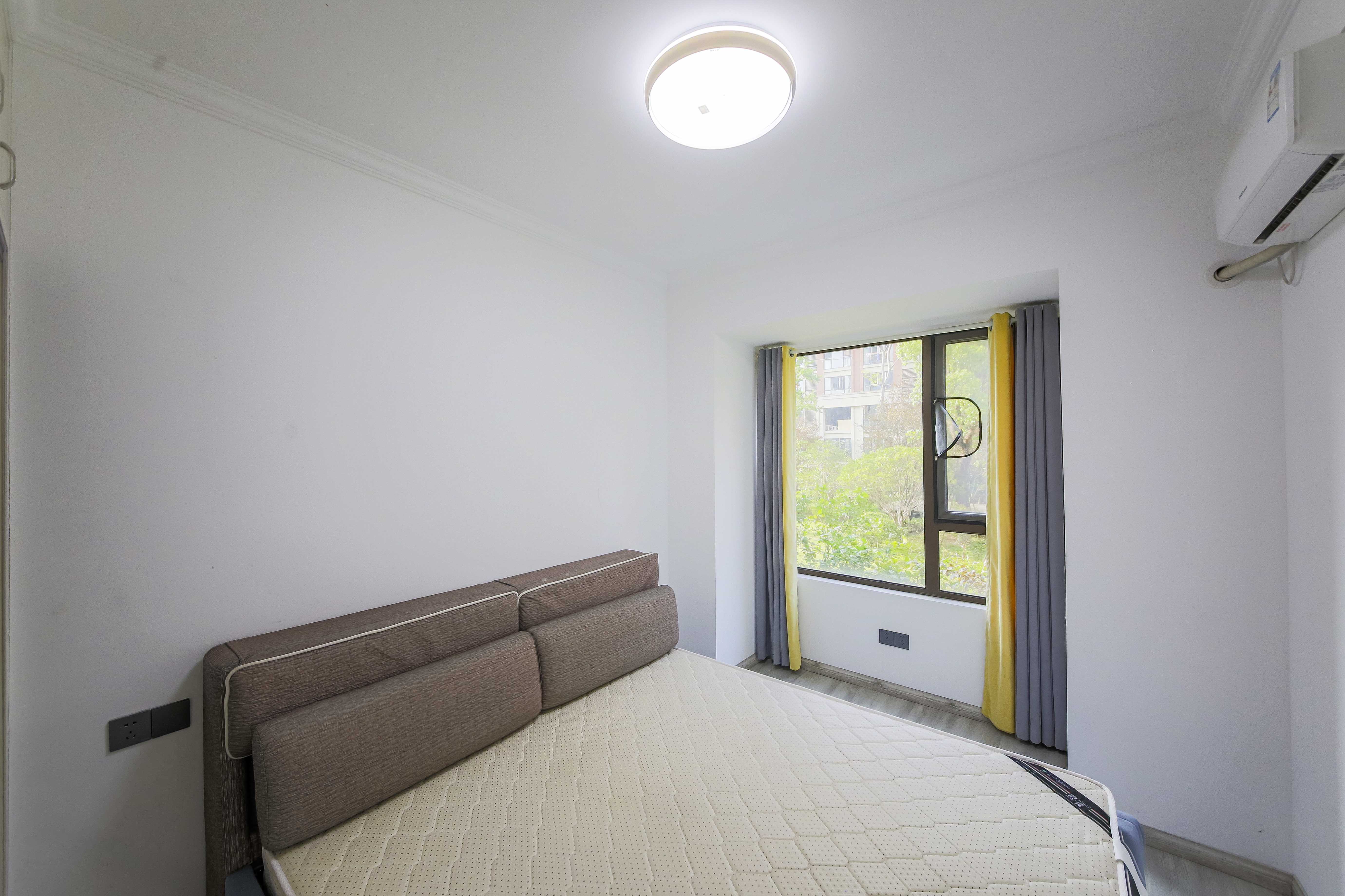 鑫远翡丽郡(鑫远翡丽雅苑)  4室2厅2卫    186.0万 鑫远翡丽郡(鑫远翡丽雅苑)  4室2厅2卫    186.0万卧室