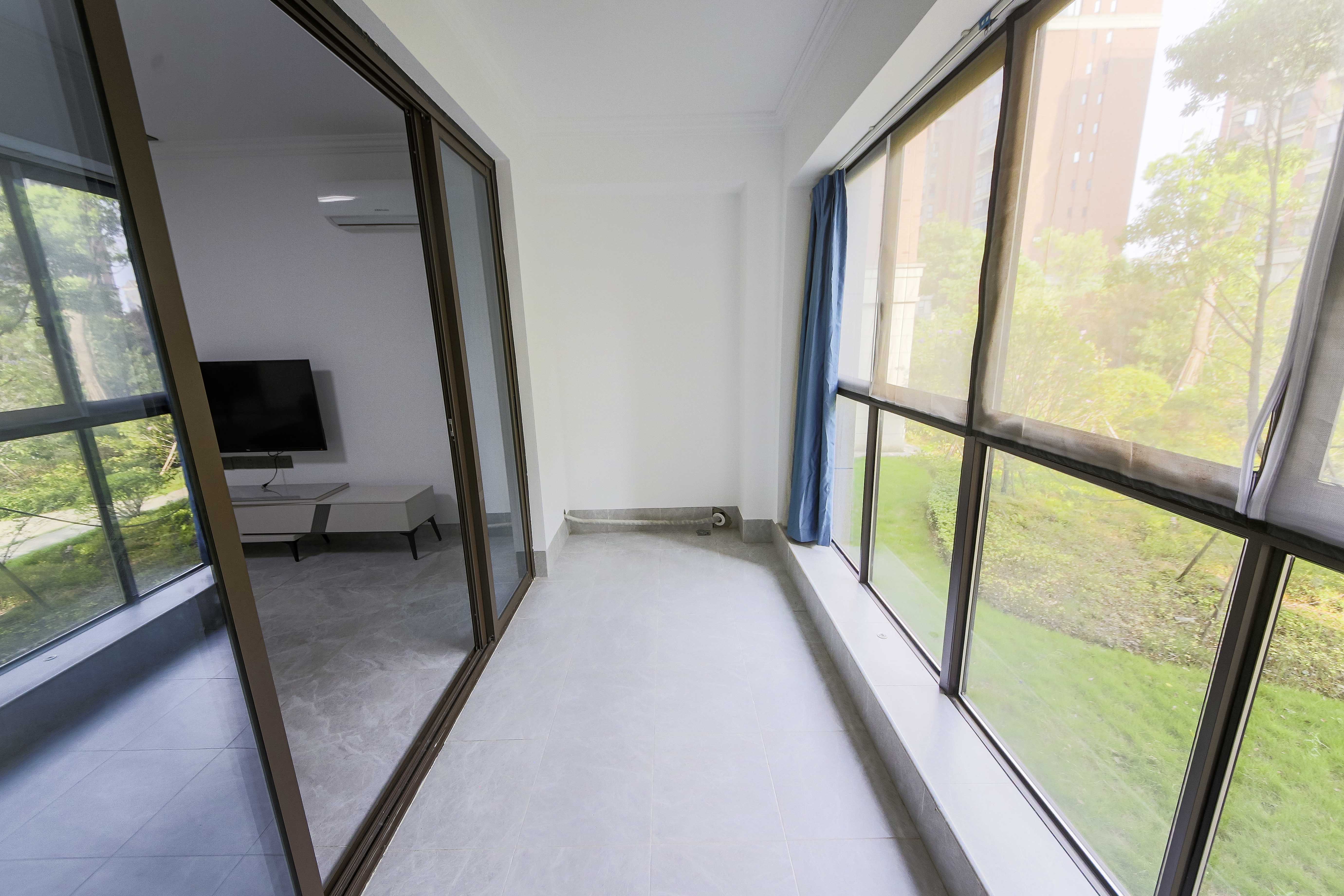 鑫远翡丽郡(鑫远翡丽雅苑)  4室2厅2卫    186.0万 鑫远翡丽郡(鑫远翡丽雅苑)  4室2厅2卫    186.0万阳台