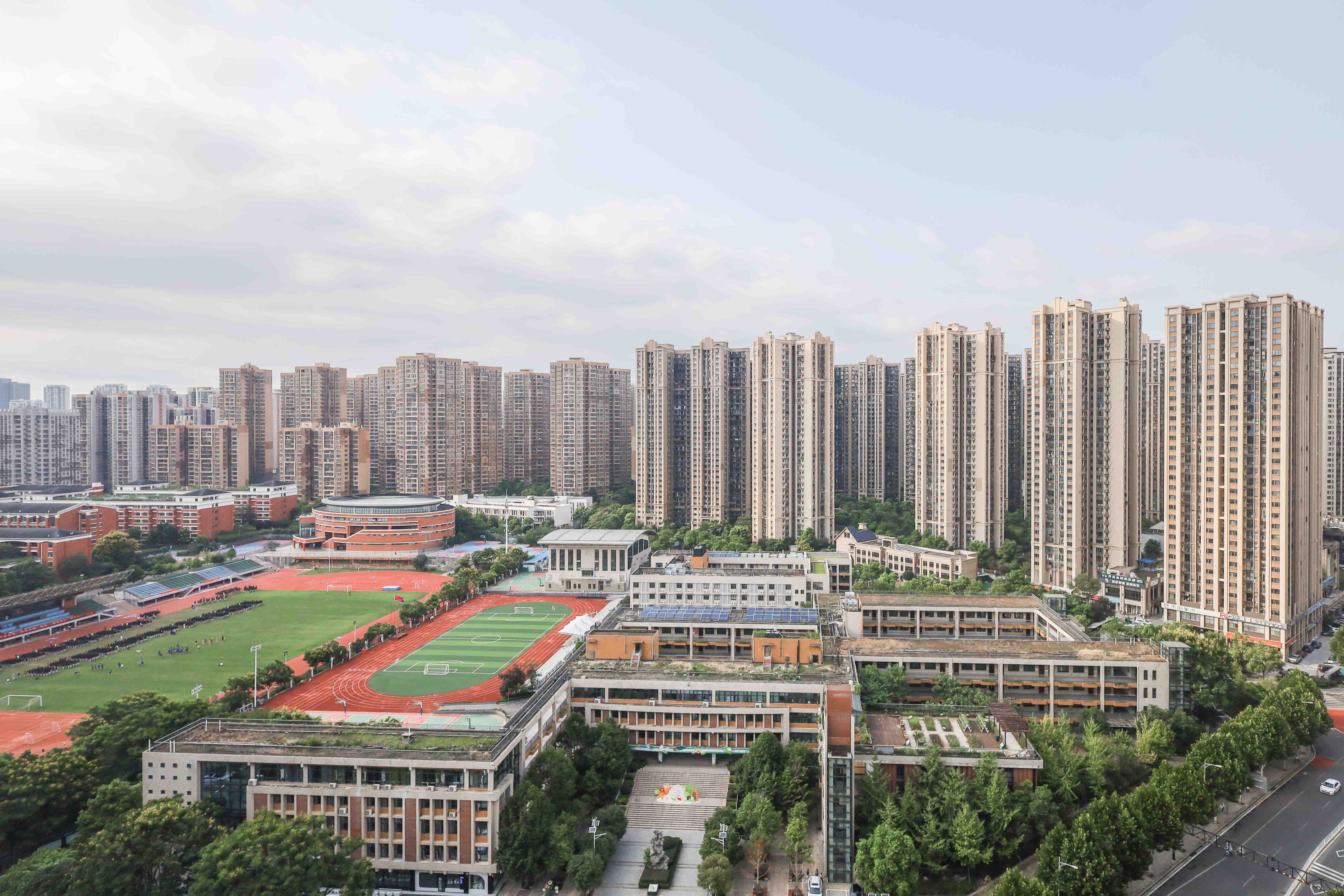 中国铁建梅溪青秀二期  4室2厅2卫   163.00万阳台