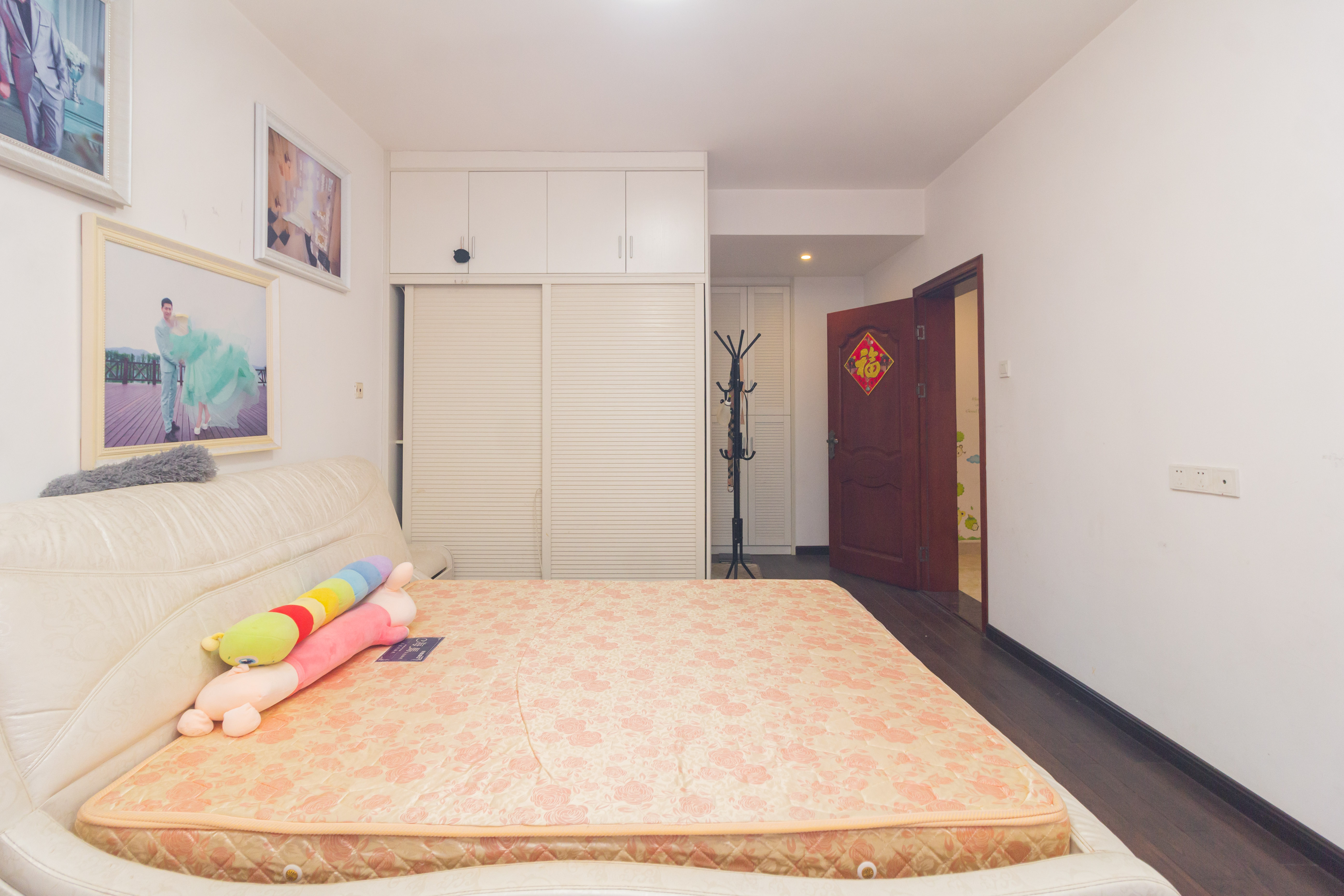 才子佳郡  4室2厅2卫   85.00万卧室