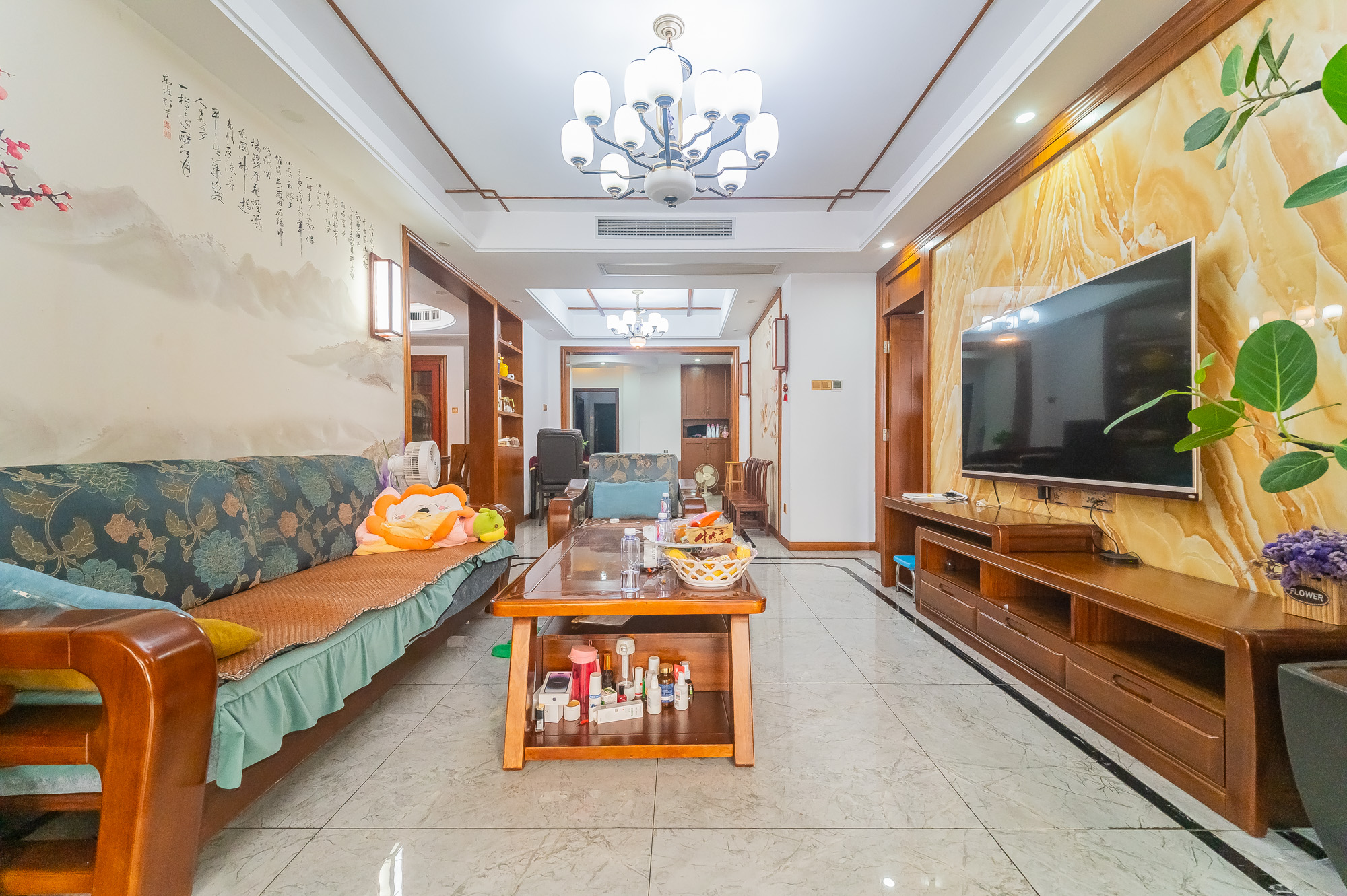 水岸世景  4室2厅2卫   149.80万