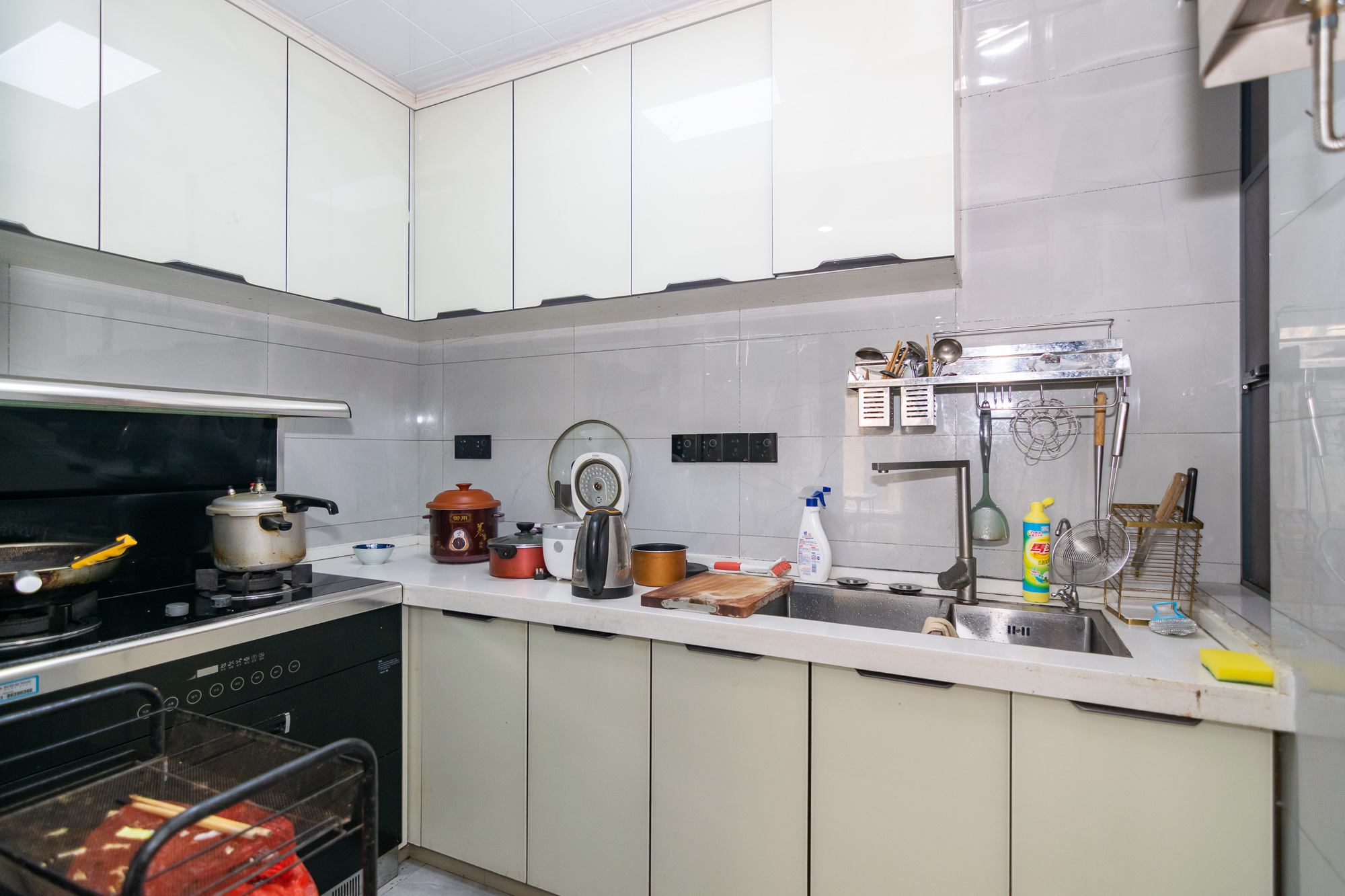 澳海谷山府 4室2厅2卫 132.0万 澳海谷山府 4室2厅2卫 132.0万厨房