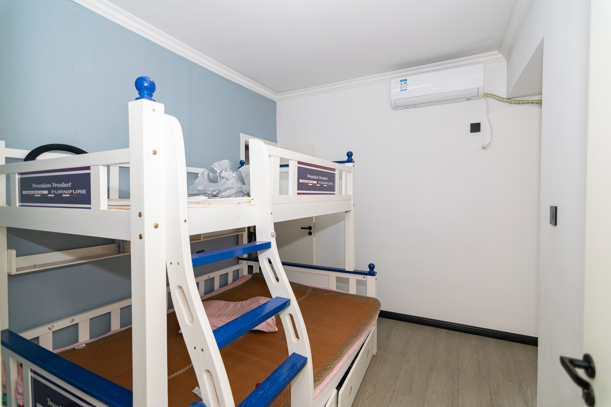 澳海谷山府 4室2厅2卫 132.0万 澳海谷山府 4室2厅2卫 132.0万卧室