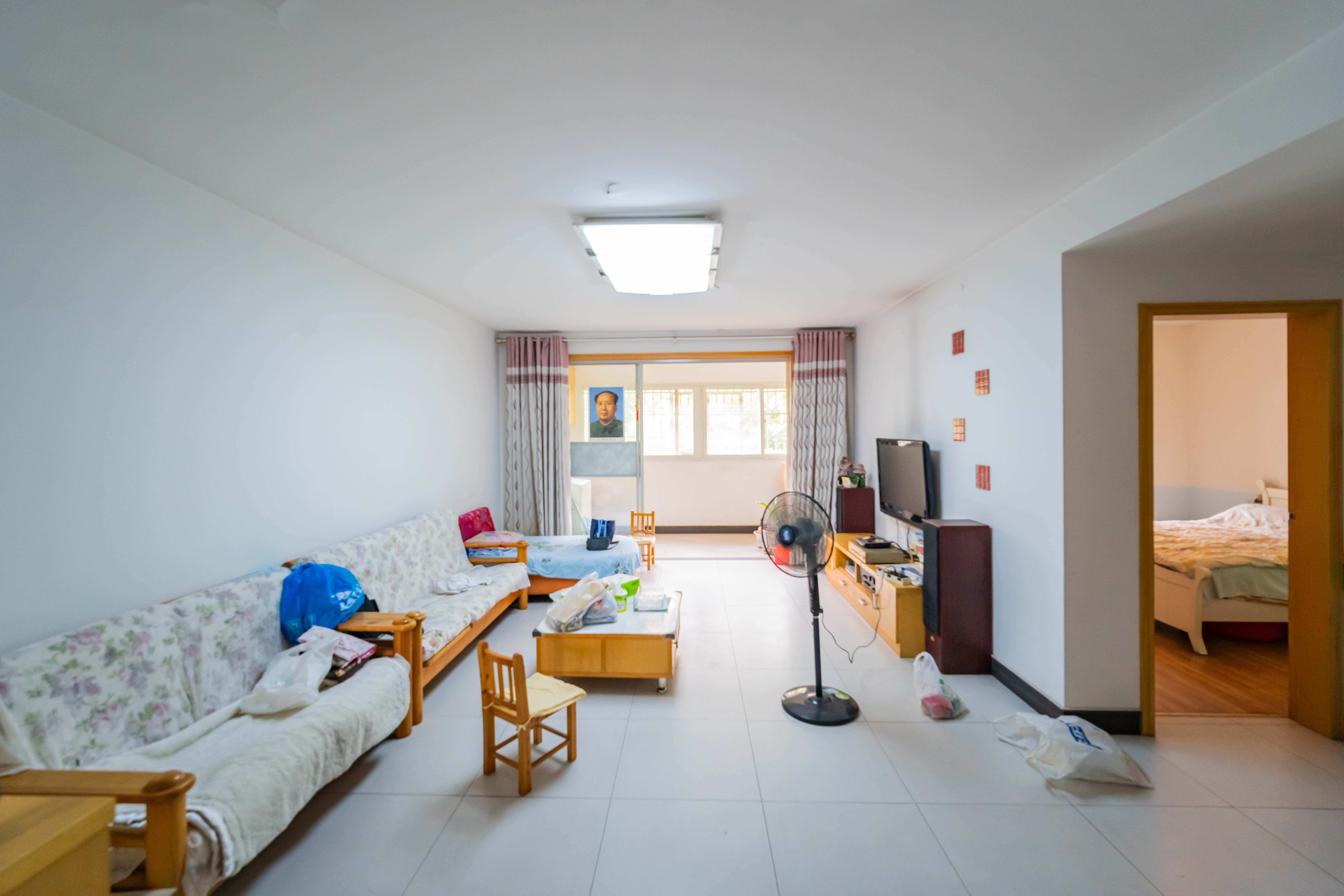 龙吉湾小区(龙瑞尚苑) 3室2厅2卫 49.8万 龙吉湾小区(龙瑞尚苑) 3室2厅2卫 49.8万客厅