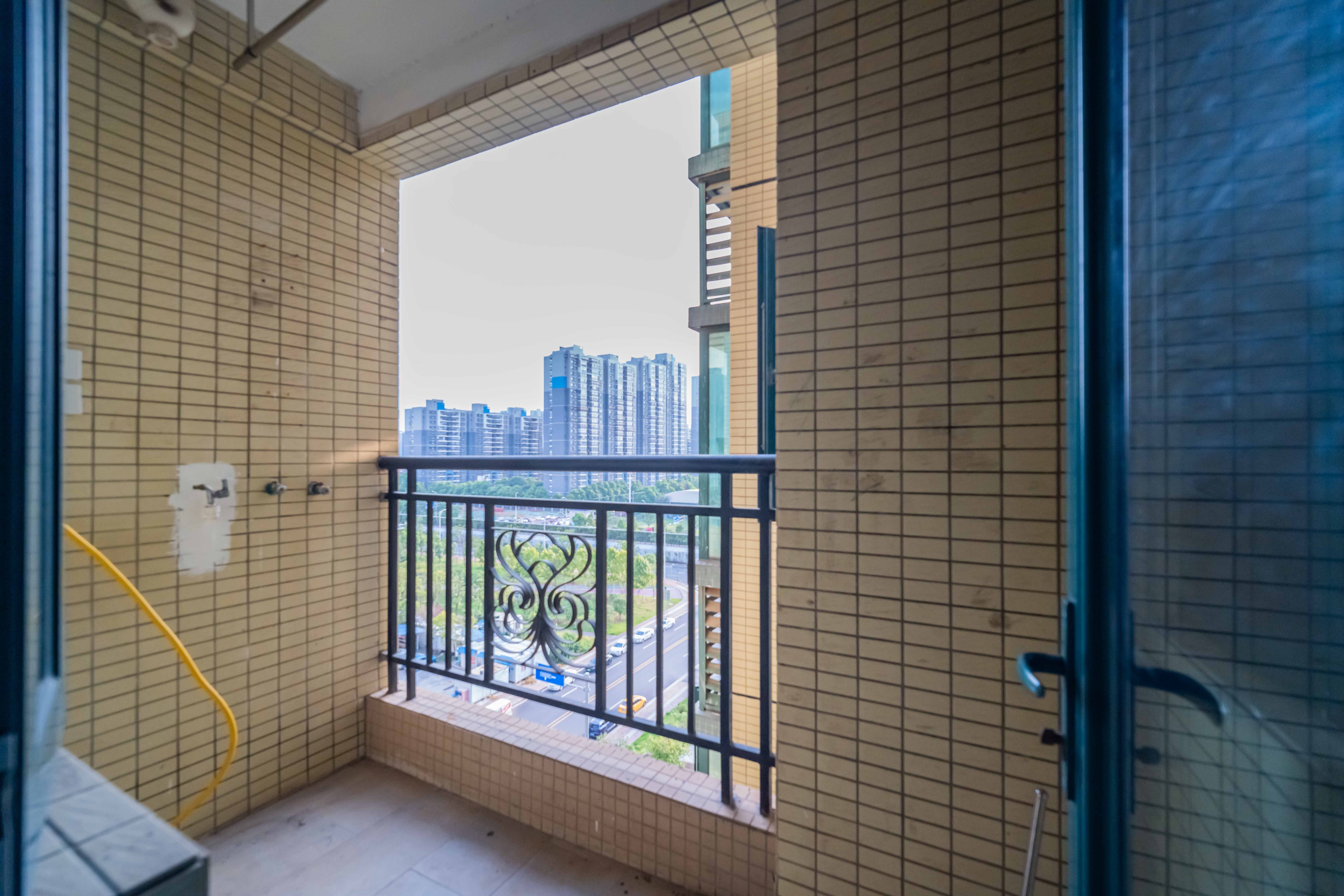 恒大绿洲  3室2厅1卫    110.0万厨房