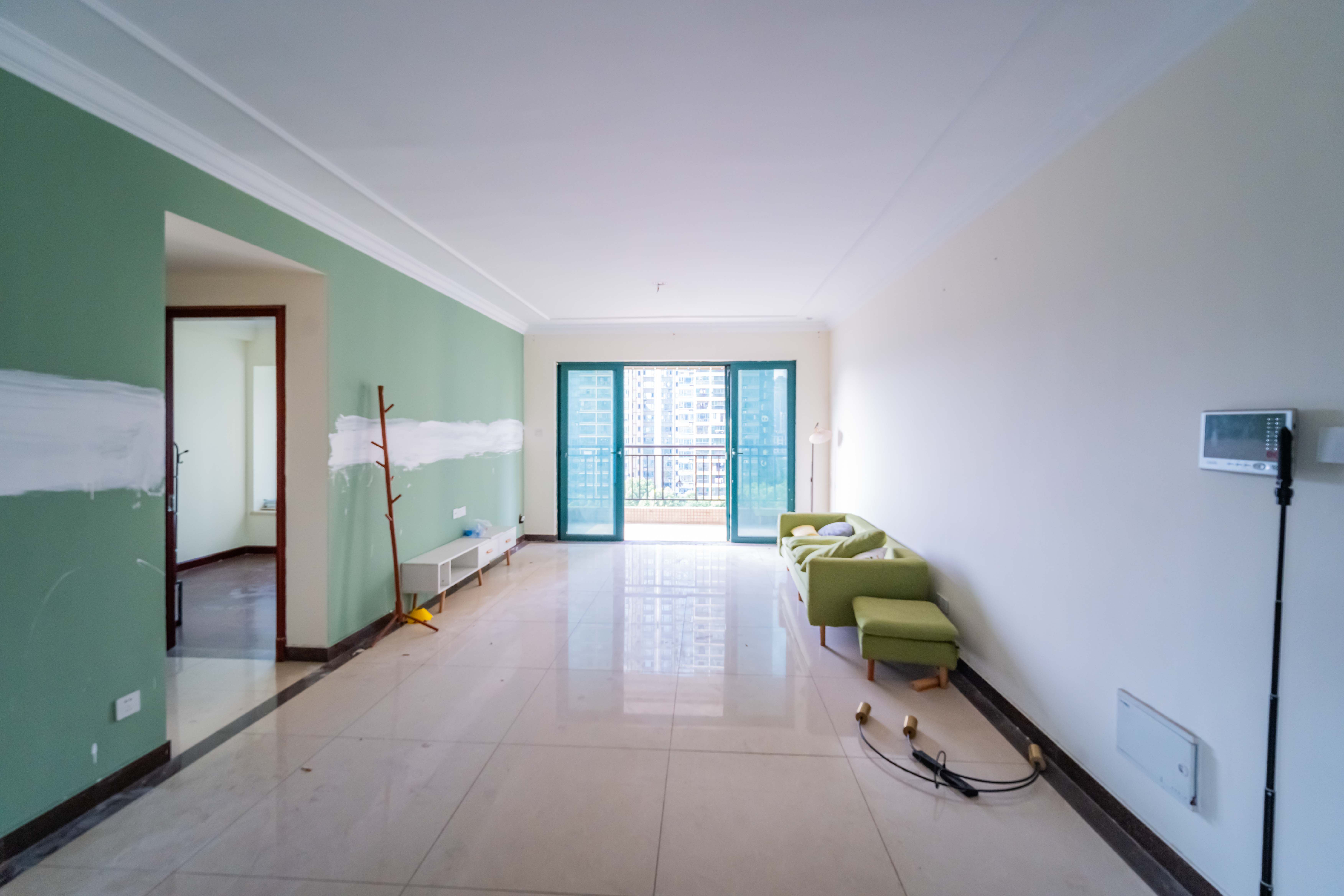 恒大绿洲  3室2厅1卫    110.0万客厅