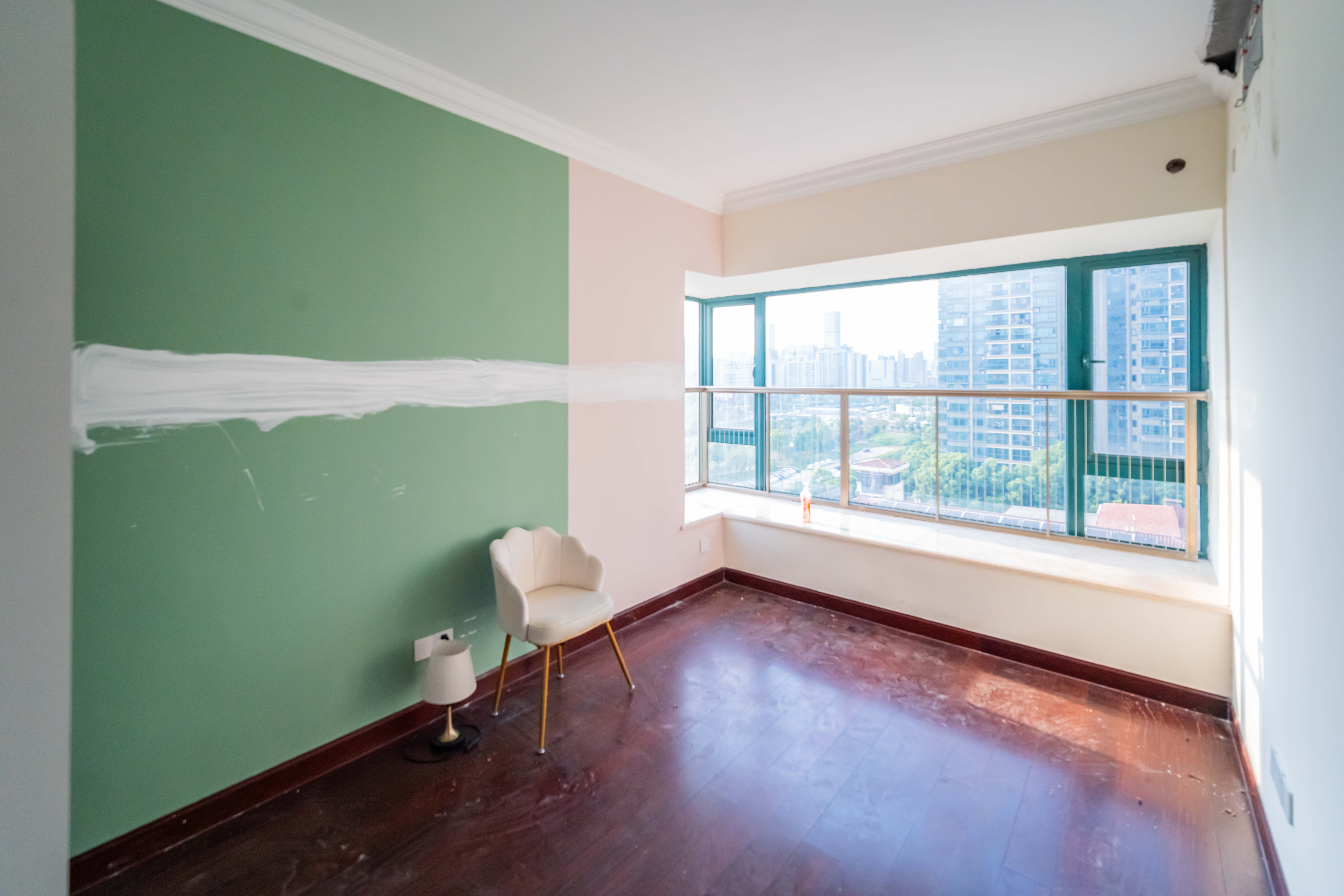 恒大绿洲  3室2厅1卫    110.0万卧室