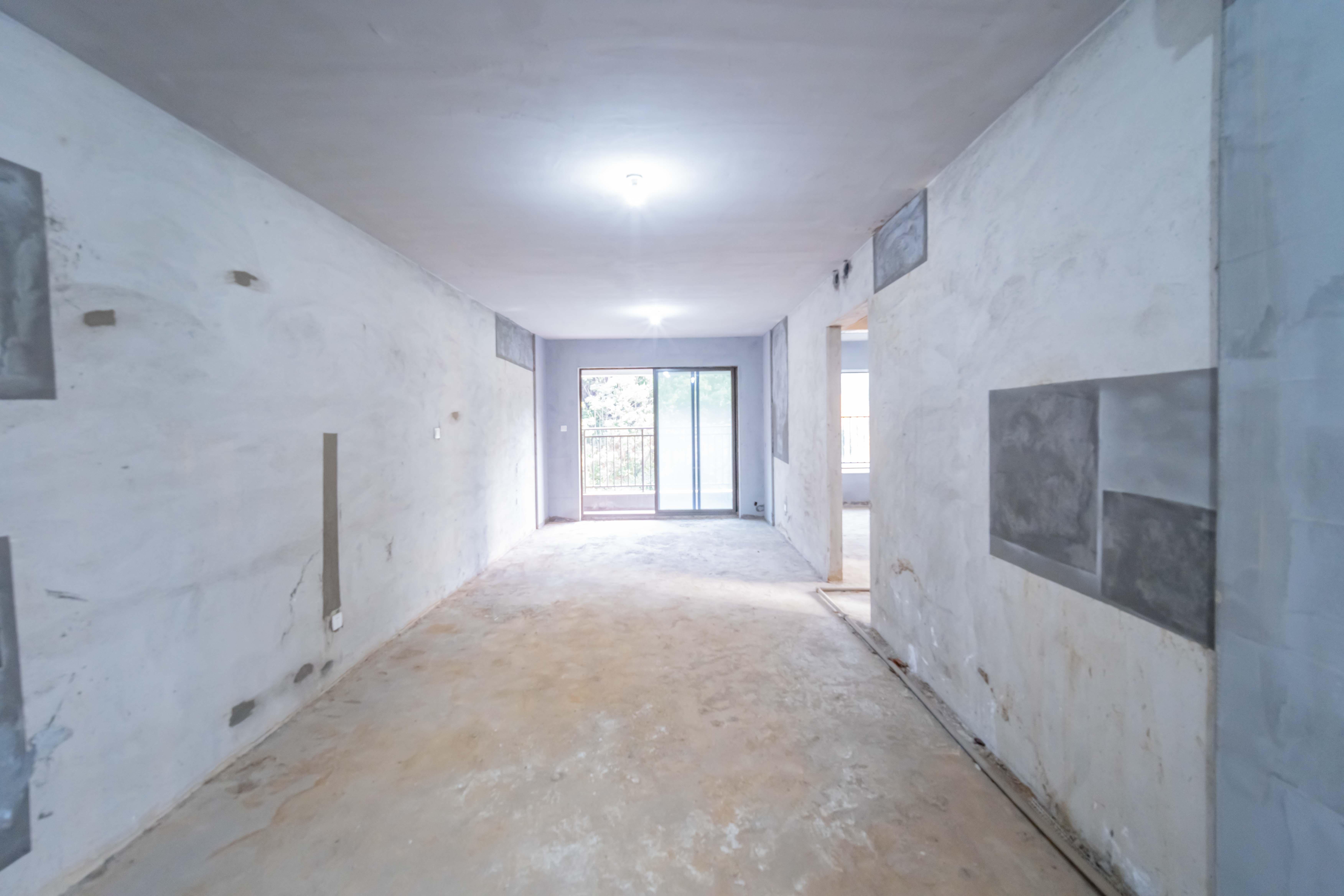 京武浪琴山一、二期  2室2厅1卫    110.0万 京武浪琴山一、二期  2室2厅1卫    110.0万客厅