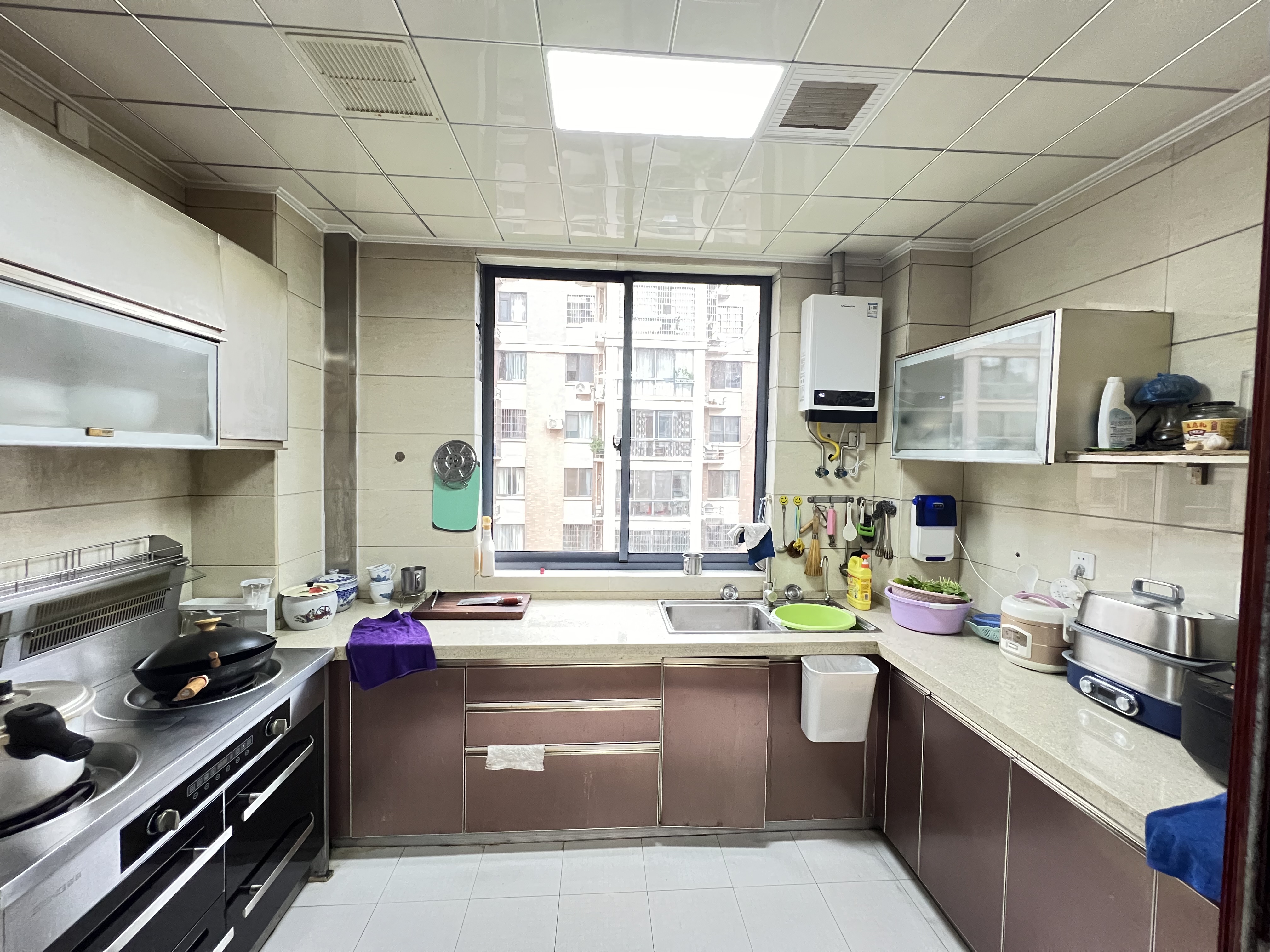 天泉一品 4室2厅2卫 68.8万 天泉一品 4室2厅2卫 68.8万室内图