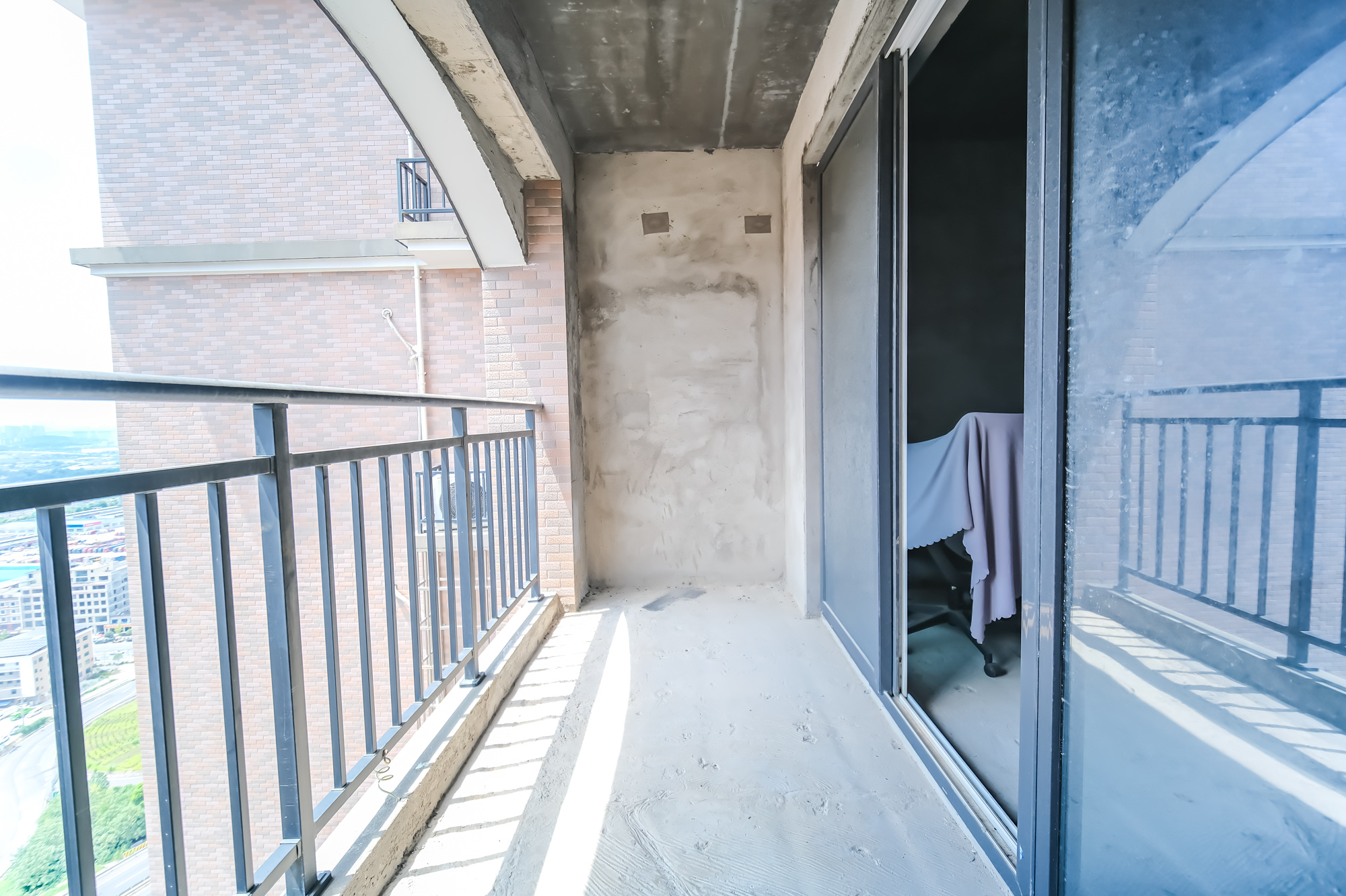 中安善化国际  3室2厅2卫    55.5万 中安善化国际  3室2厅2卫    55.5万阳台