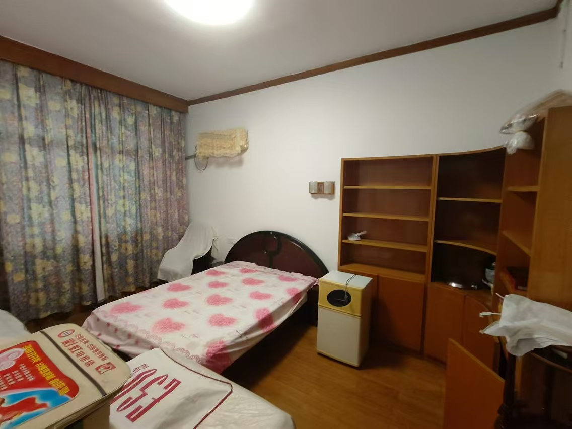 锦龙小区  4室2厅2卫   68.00万室内图