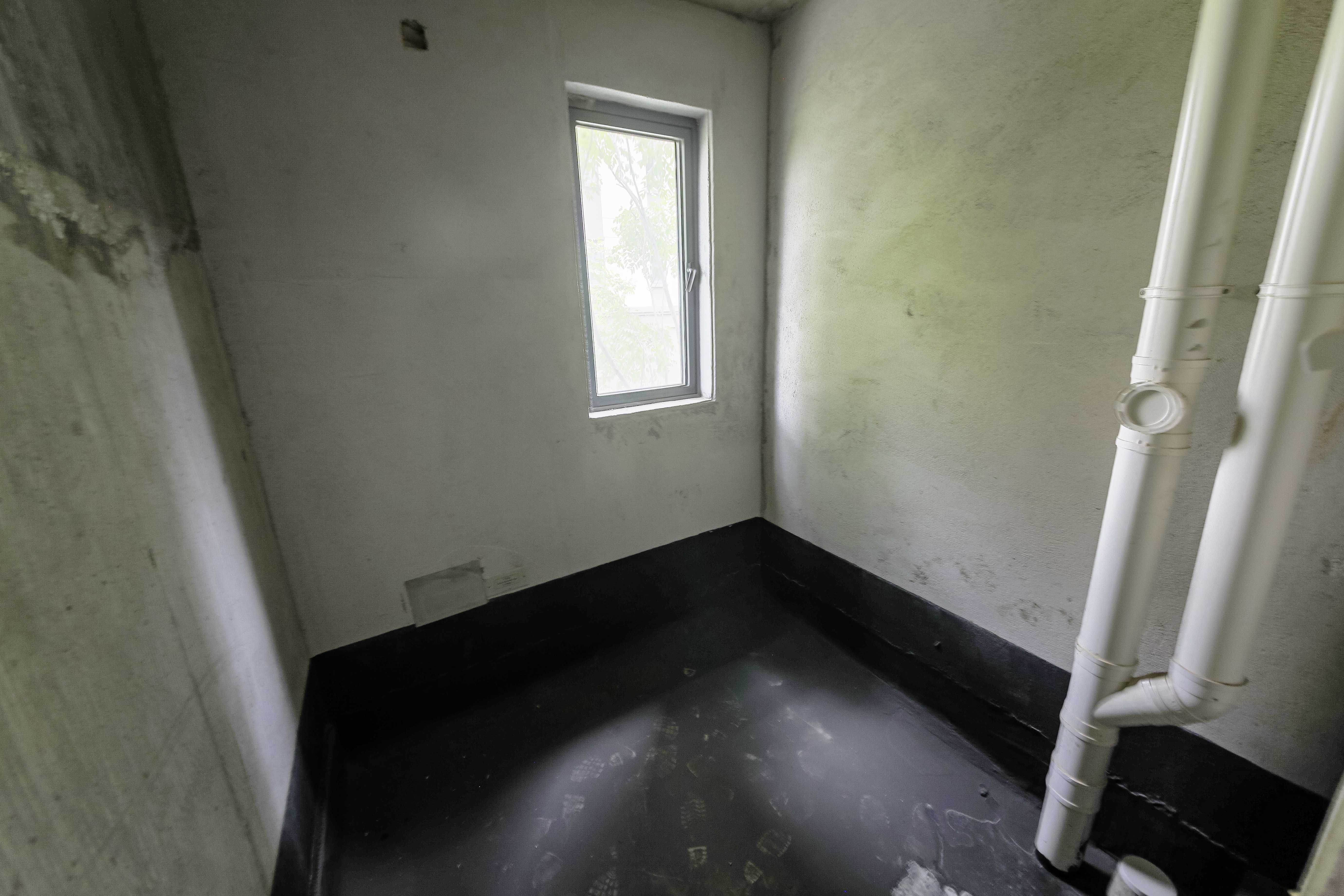 中建钰和城  4室2厅2卫   188.00万卫生间
