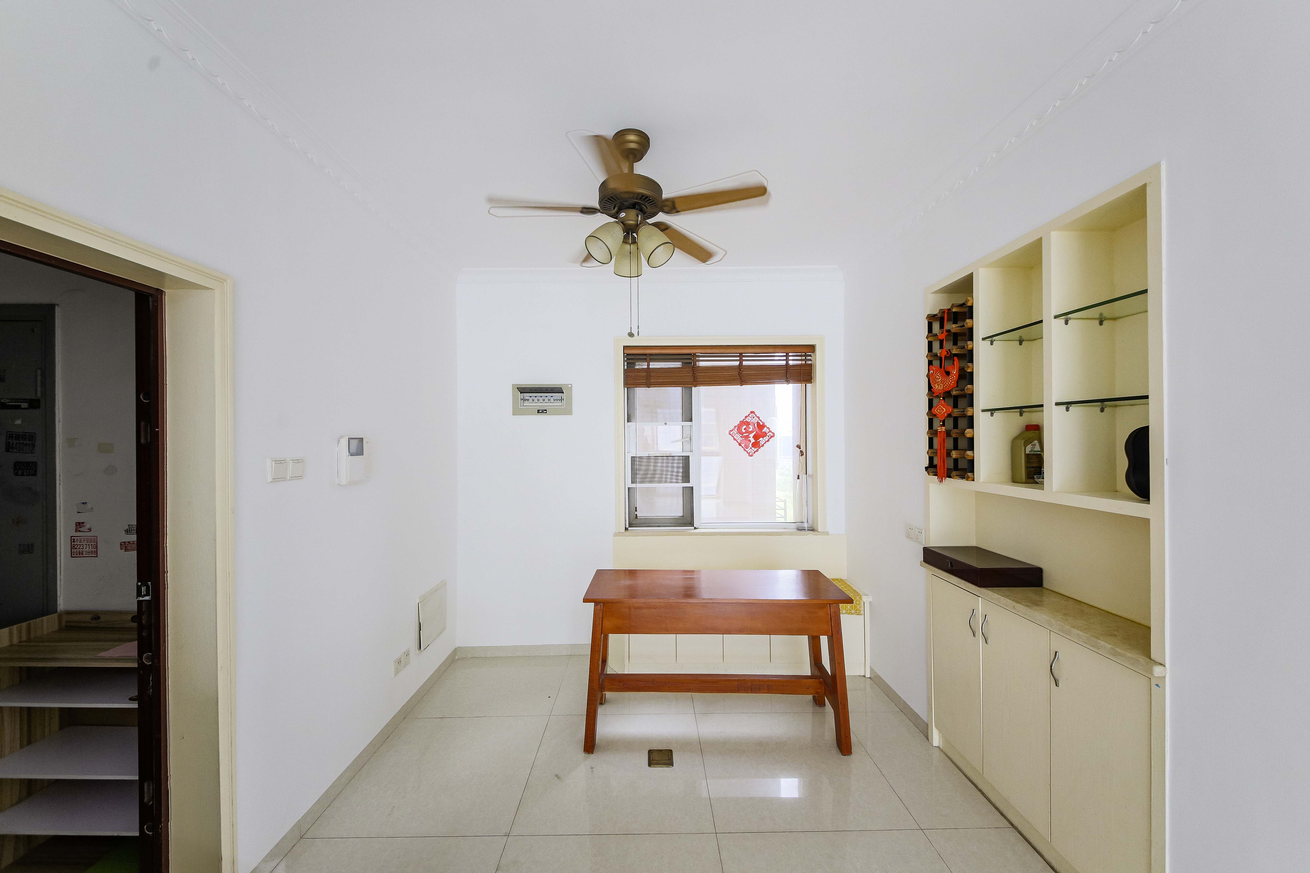 长城雅苑  3室2厅2卫    115.0万 长城雅苑  3室2厅2卫    115.0万客厅