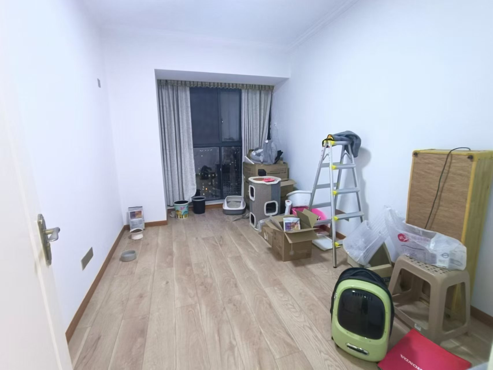 庐山春天早安华晨  4室2厅2卫    87.0万 庐山春天早安华晨  4室2厅2卫    87.0万室内图