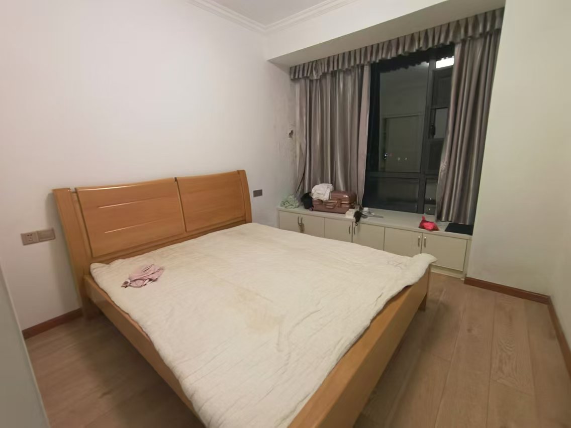 庐山春天早安华晨  4室2厅2卫    87.0万 庐山春天早安华晨  4室2厅2卫    87.0万室内图