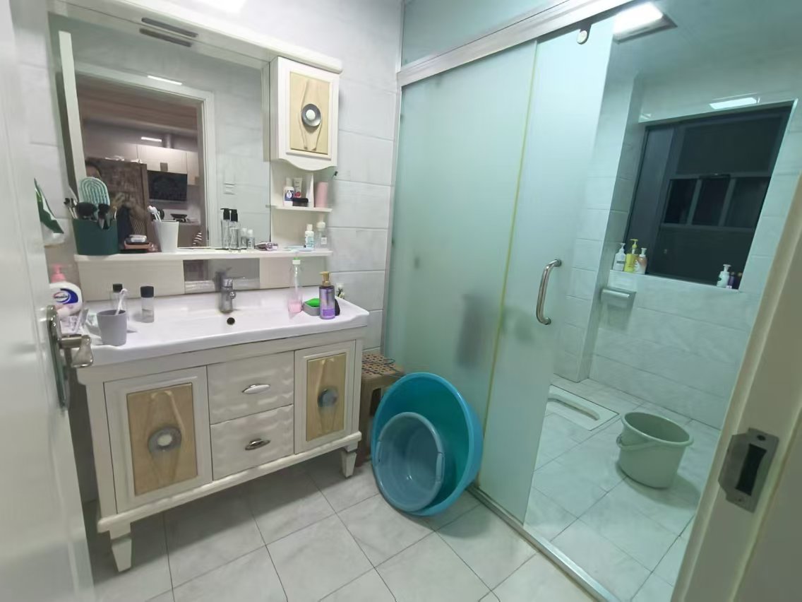 庐山春天早安华晨  4室2厅2卫    87.0万 庐山春天早安华晨  4室2厅2卫    87.0万室内图