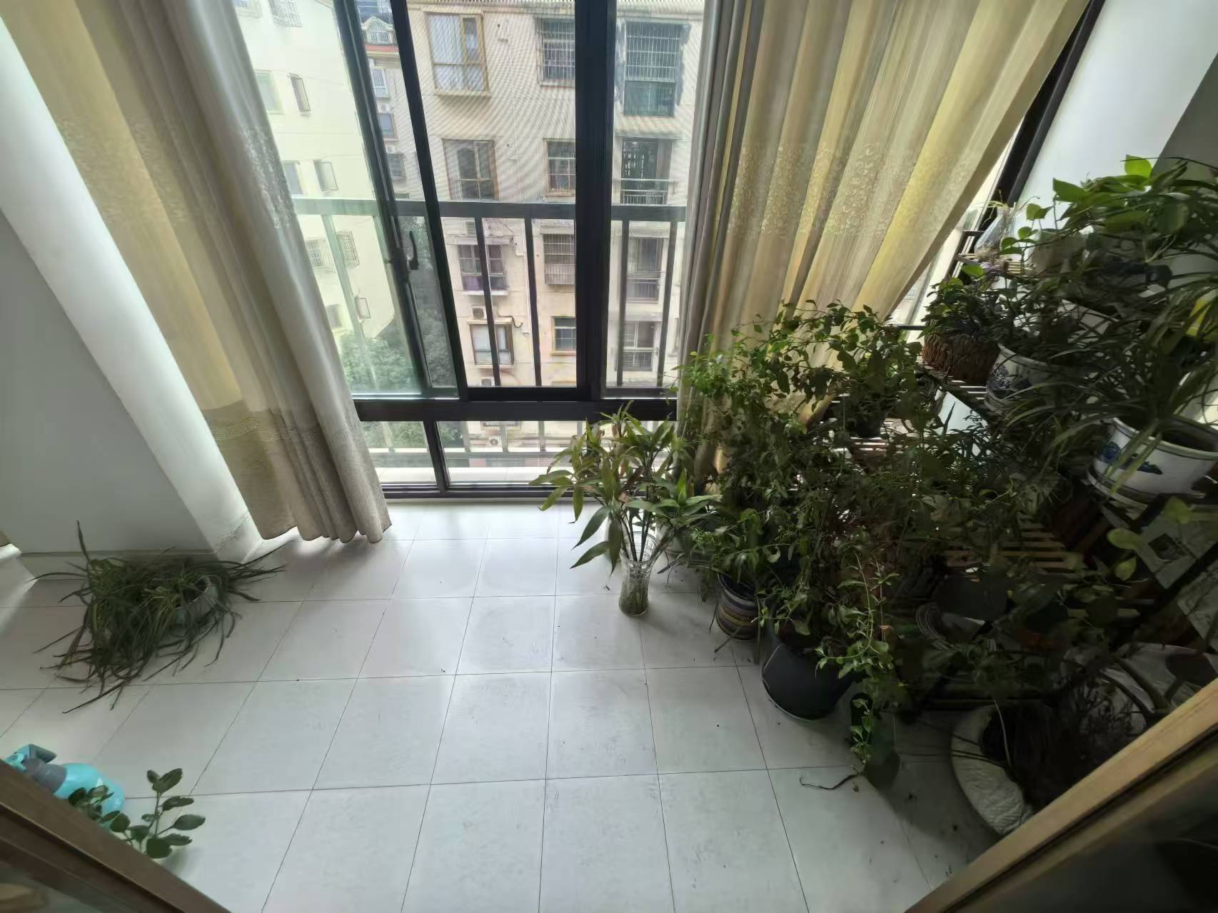 碧玉花园  3室2厅2卫    40.0万 碧玉花园  3室2厅2卫    40.0万室内图