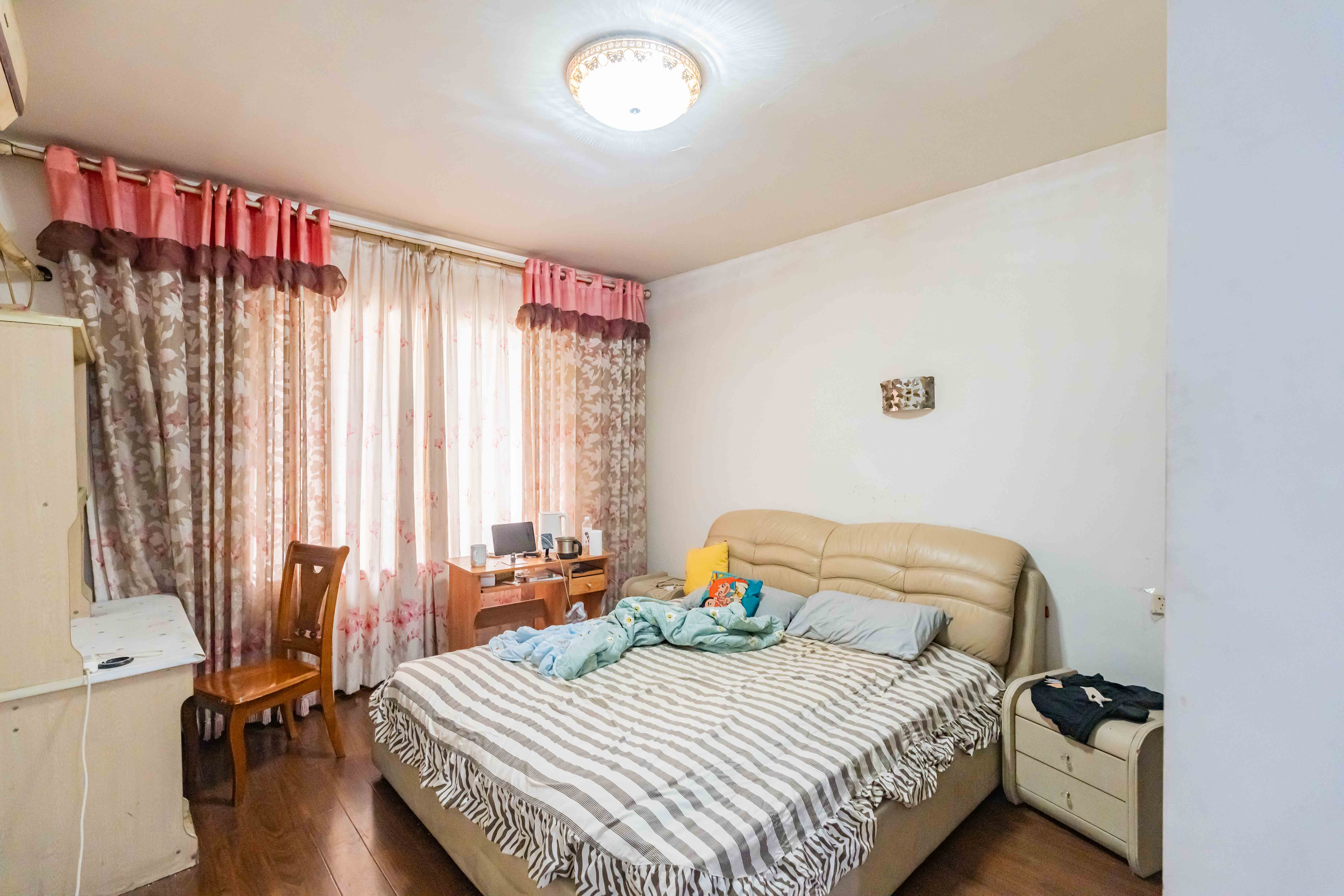 紫晶城  3室2厅1卫    66.8万 紫晶城  3室2厅1卫    66.8万卧室