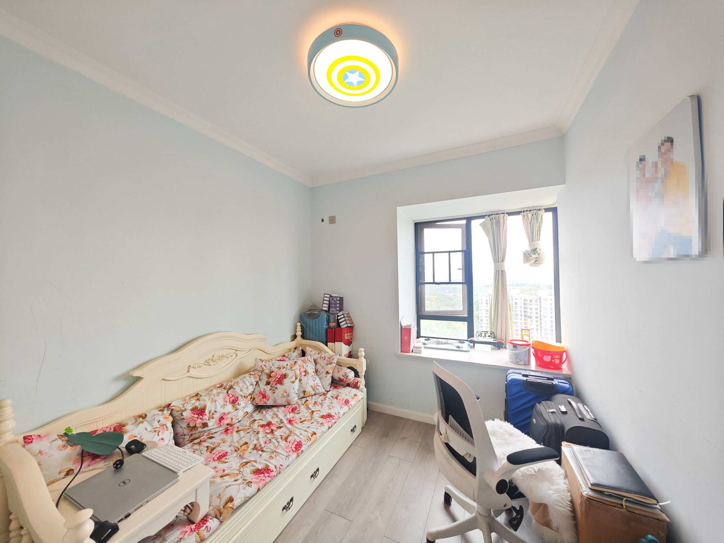 保利城(中航城国际社区、郡原美村) 3室2厅2卫 98.0万 保利城(中航城国际社区、郡原美村) 3室2厅2卫 98.0万卧室