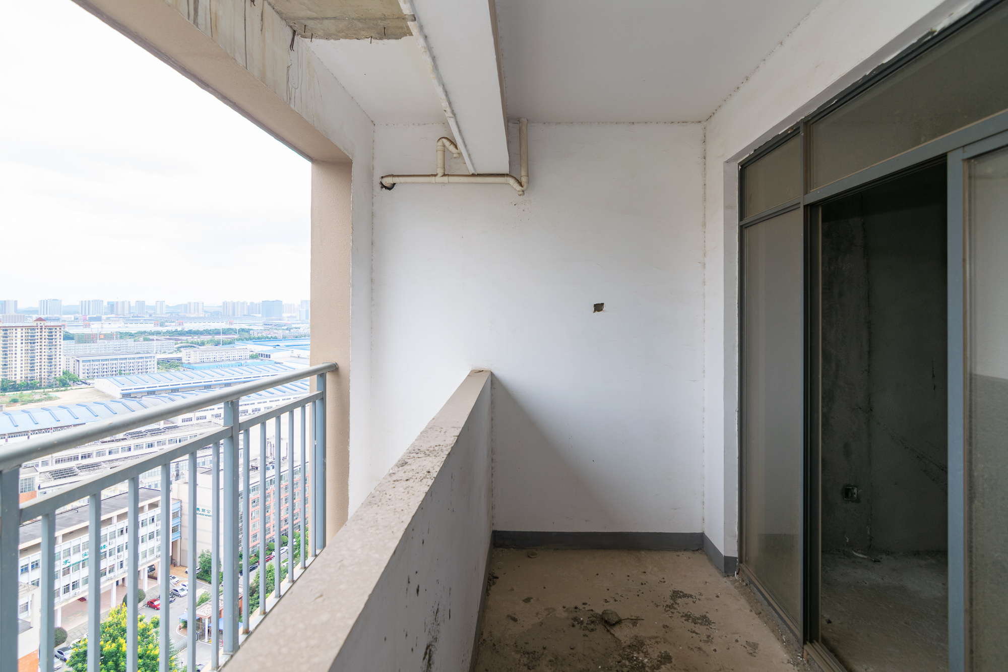 山水蓝天  3室2厅1卫    38.0万 山水蓝天  3室2厅1卫    38.0万阳台