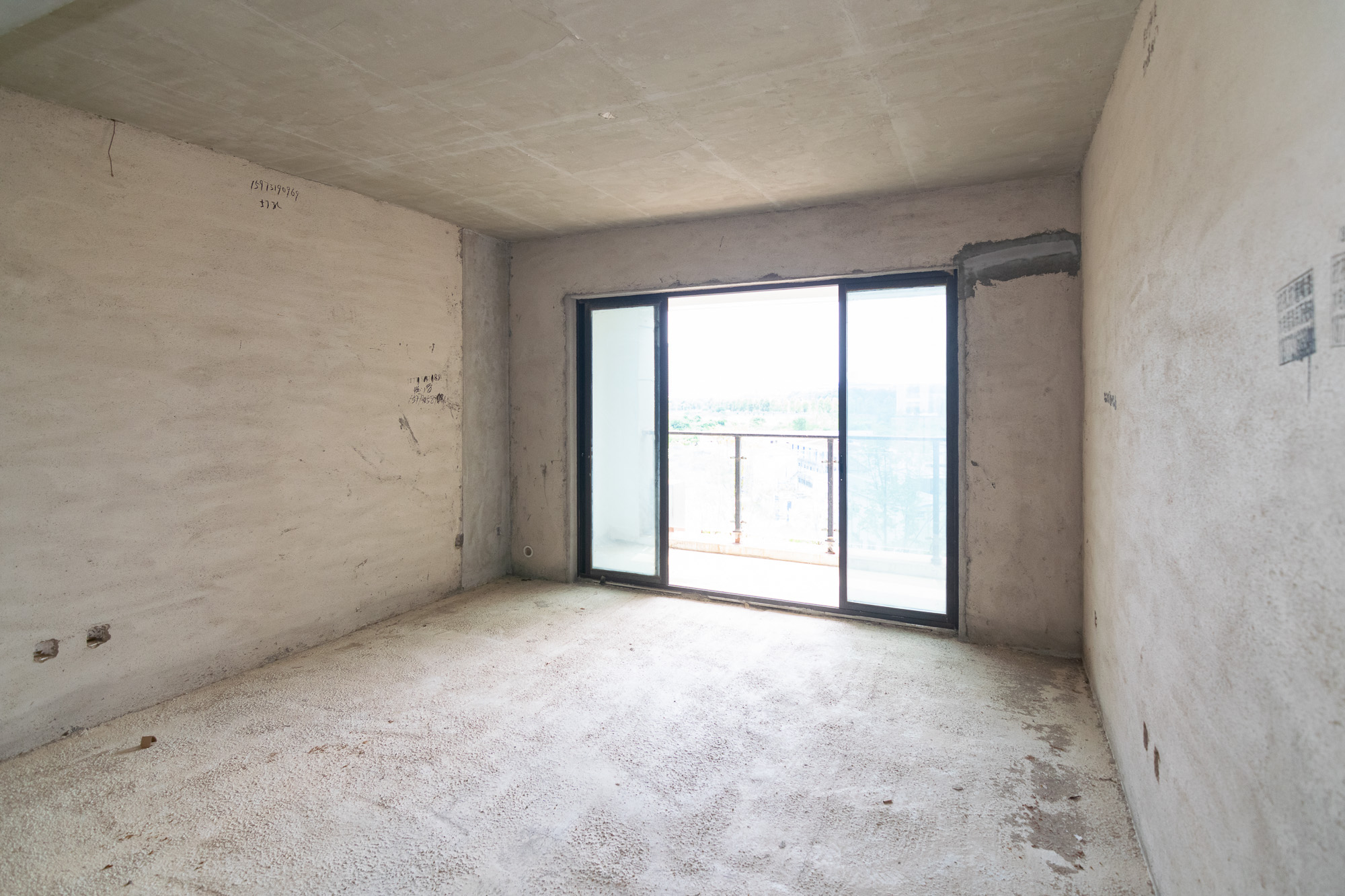 裕田奥莱小镇  3室2厅2卫    66.8万 裕田奥莱小镇  3室2厅2卫    66.8万客厅