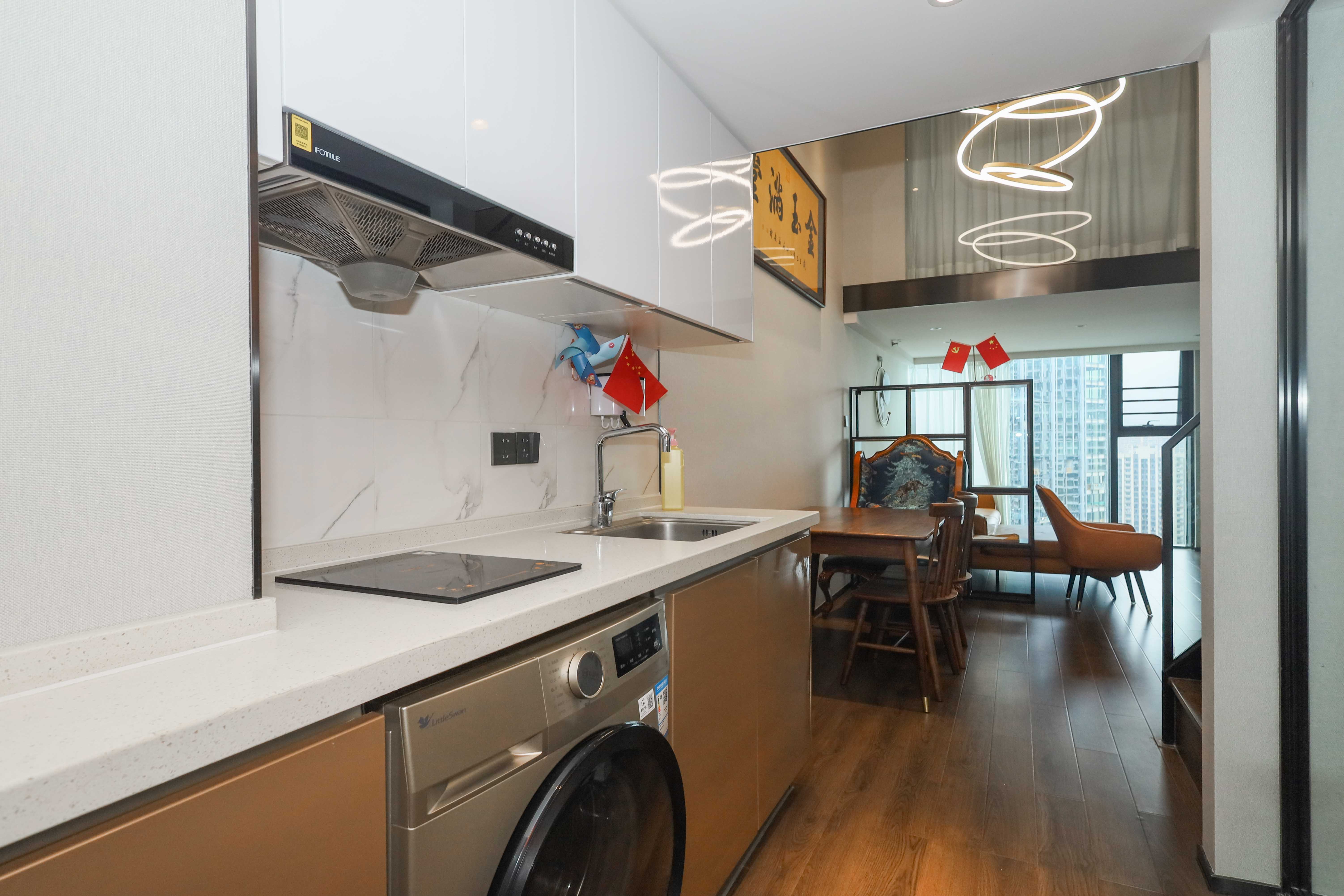 达美寰宇中心 2室11厅1卫 56.8万 达美寰宇中心 2室11厅1卫 56.8万厨房