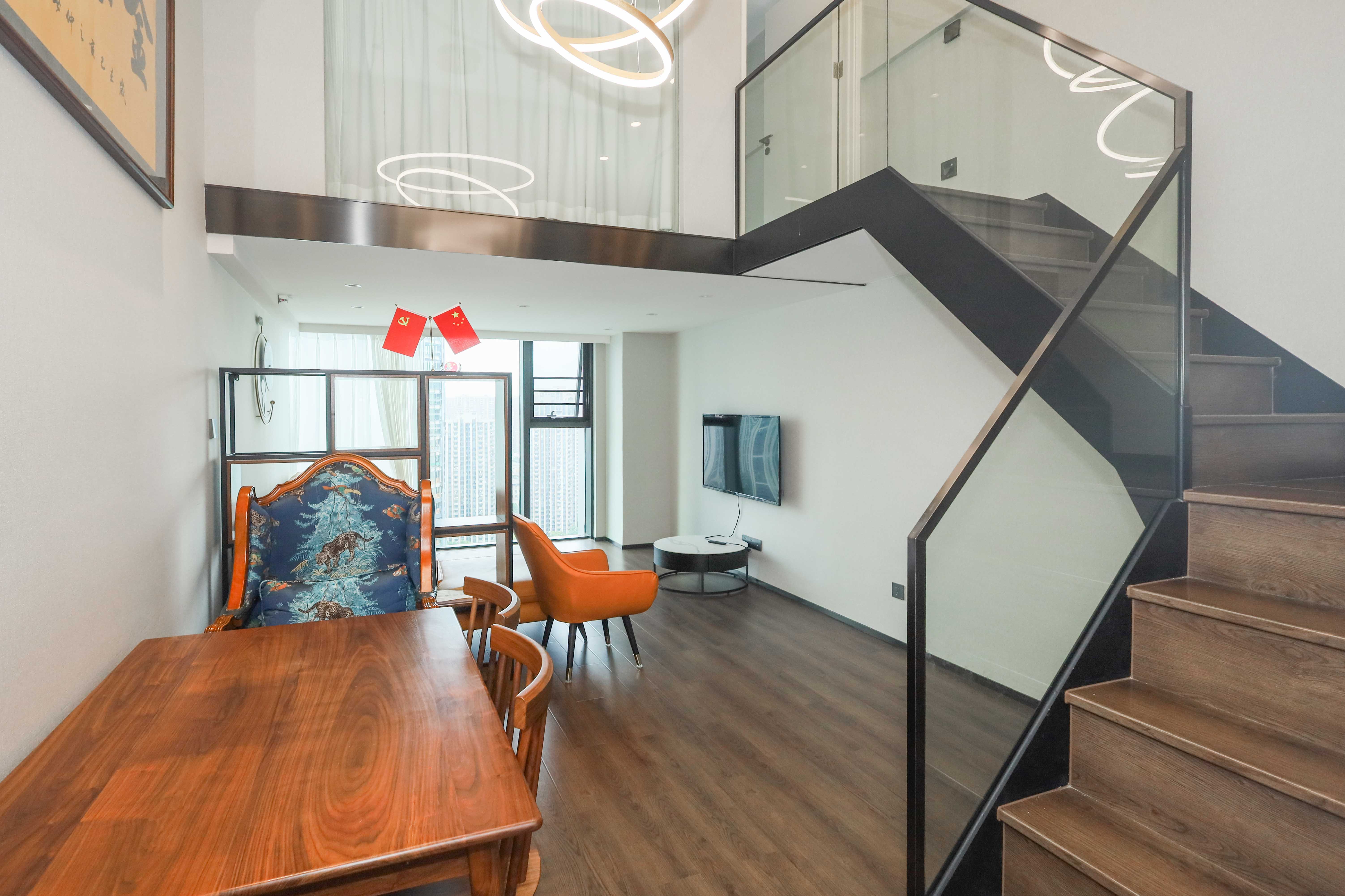 达美寰宇中心 2室11厅1卫 56.8万 达美寰宇中心 2室11厅1卫 56.8万客厅