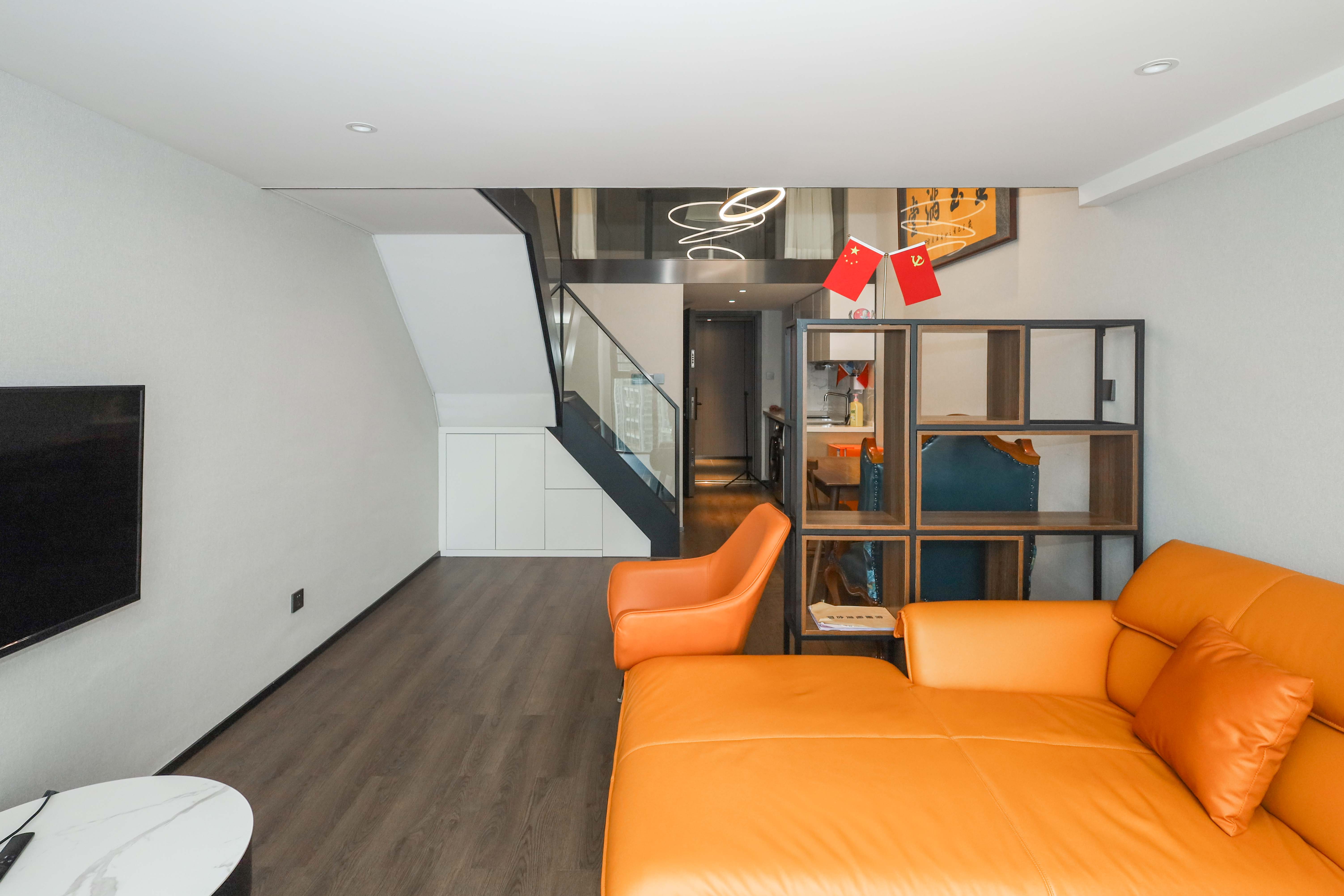 达美寰宇中心 2室11厅1卫 56.8万 达美寰宇中心 2室11厅1卫 56.8万客厅