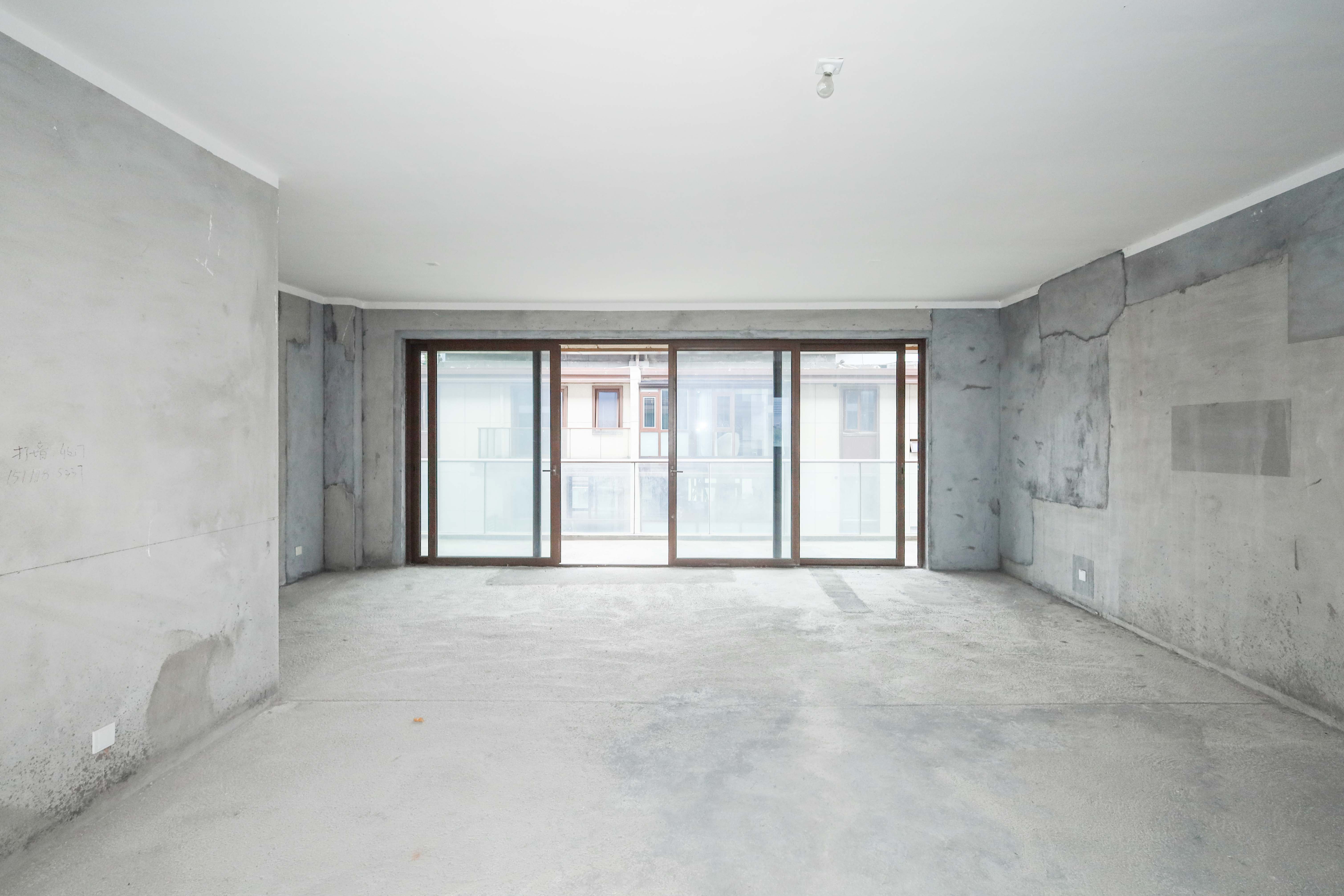 绿地麓湖郡 4室2厅2卫 165.0万 绿地麓湖郡 4室2厅2卫 165.0万客厅