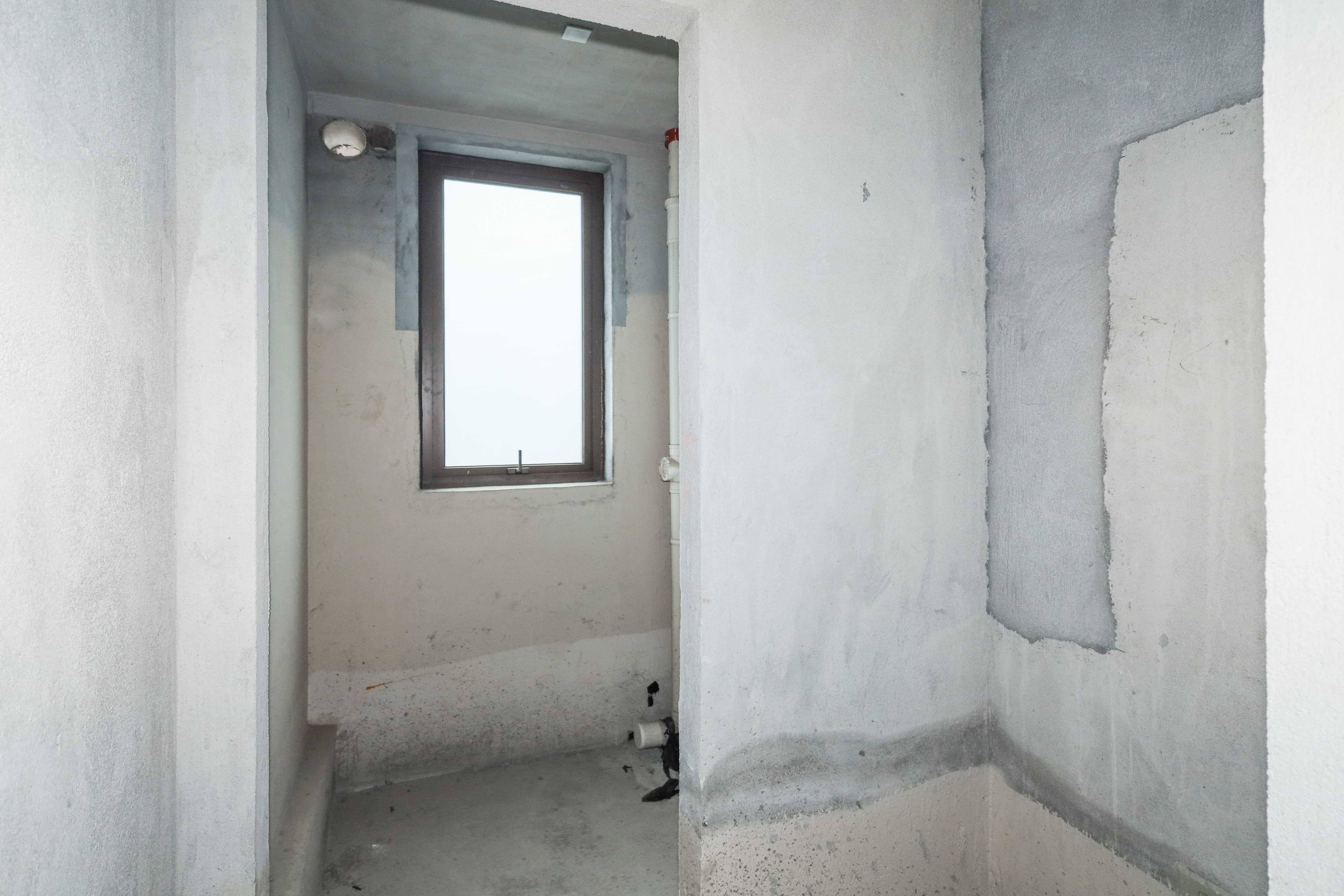 绿地麓湖郡 4室2厅2卫 165.0万 绿地麓湖郡 4室2厅2卫 165.0万卫生间