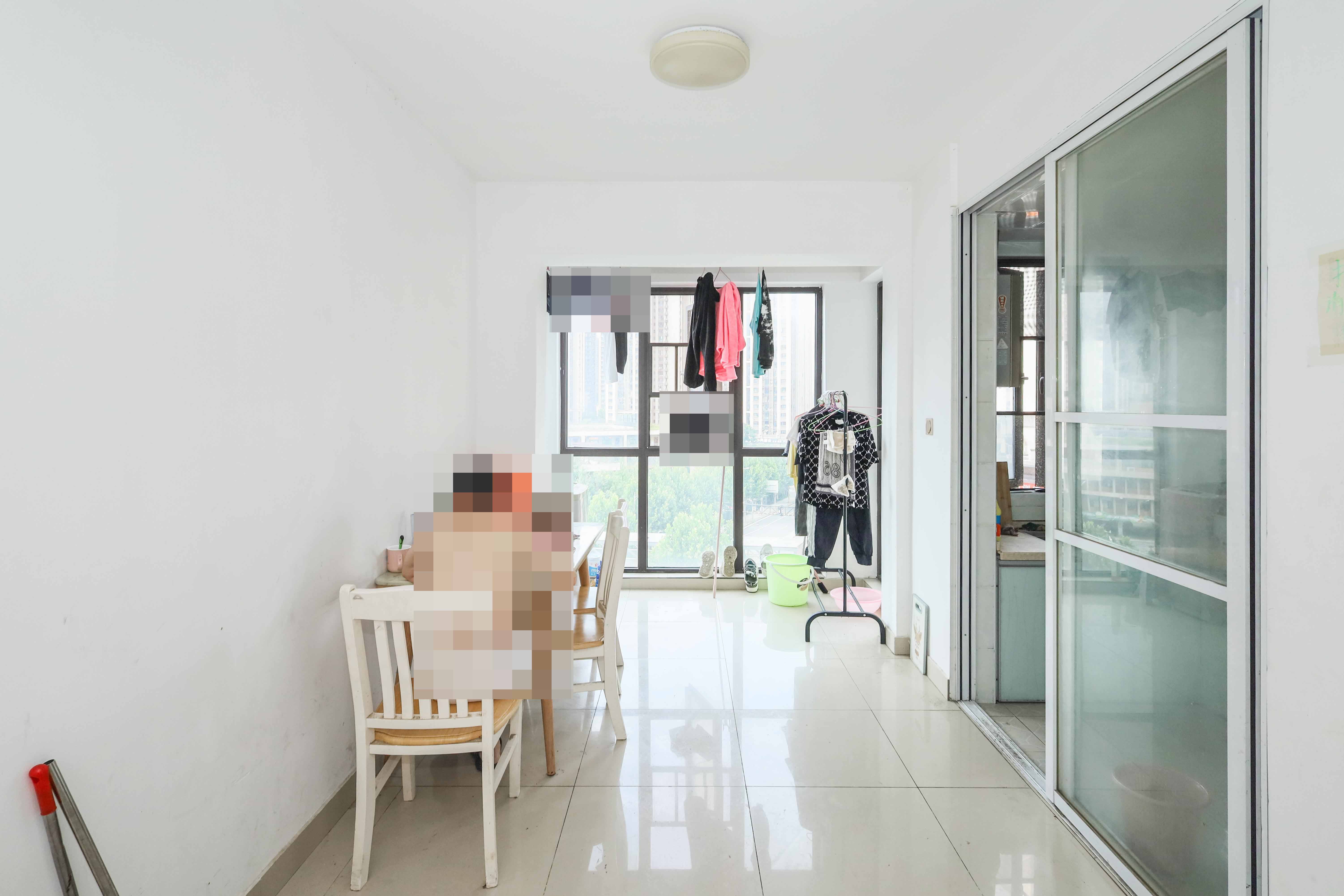 中国铁建梅溪青秀二期  4室2厅2卫    140.0万