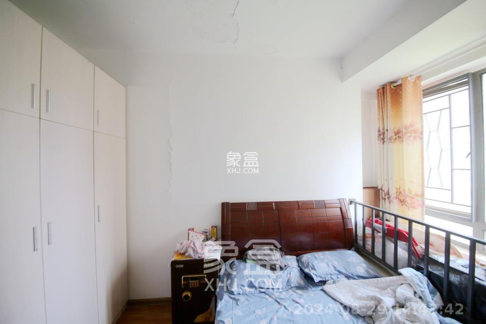 新华都万家城  3室2厅2卫   2300.00元/月室内图