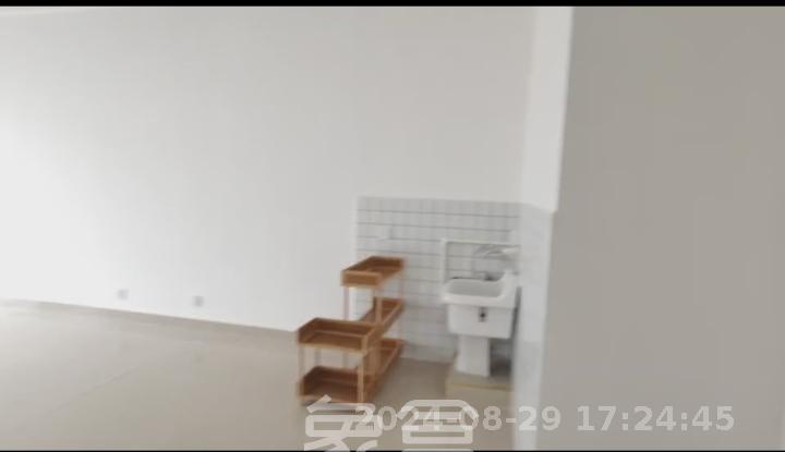 绿地中心  1室1厅0卫   4600.00元/月室内图