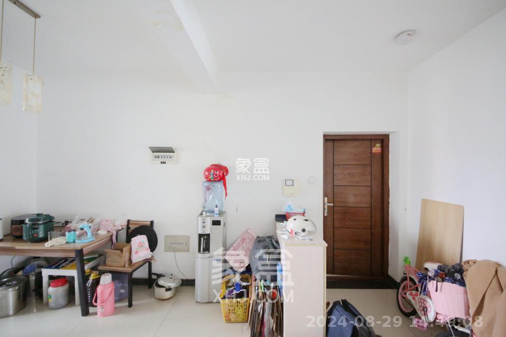 新华都万家城  3室2厅2卫   2300.00元/月室内图